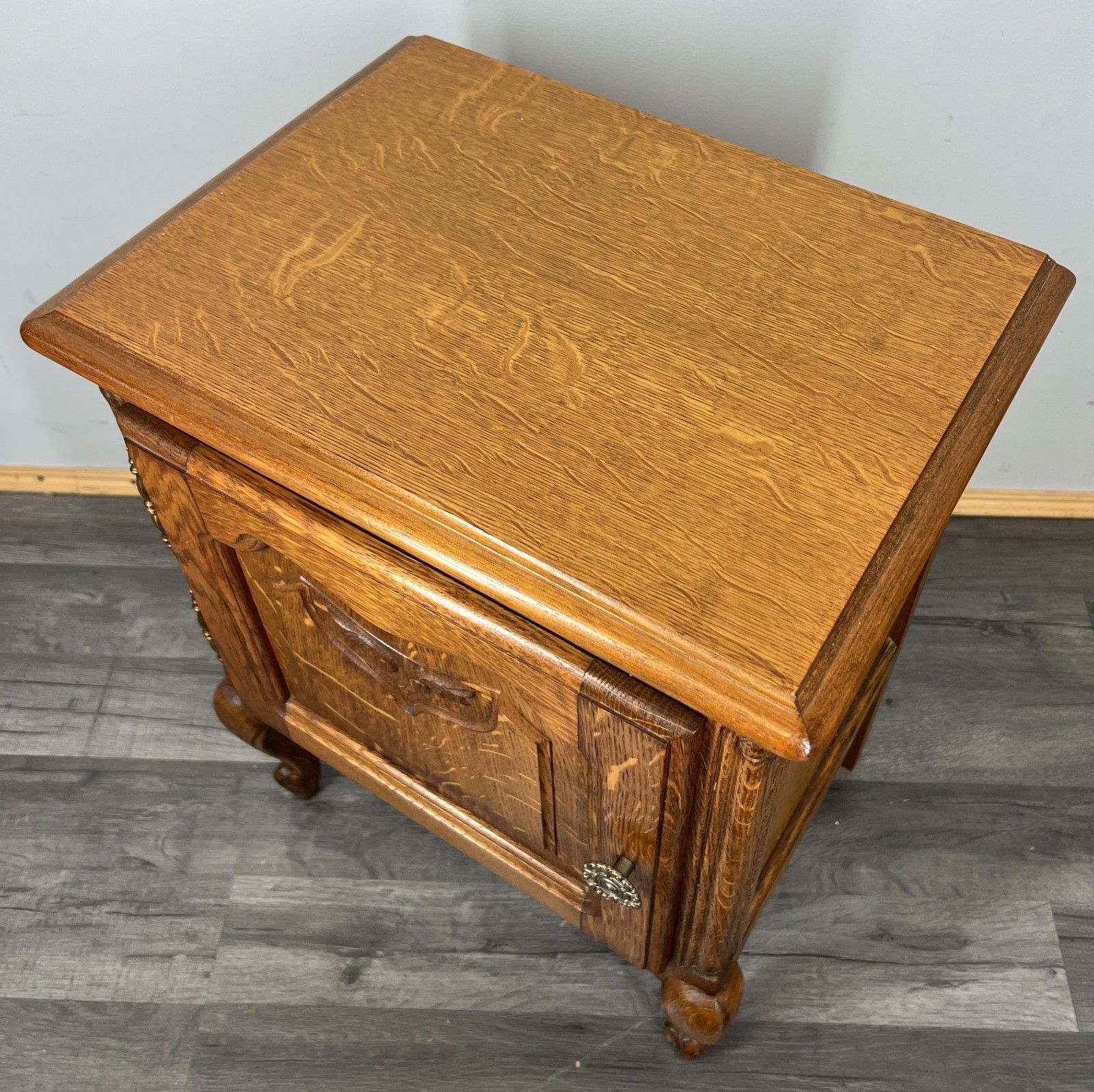Pair Of Bedside Tables Vintage French Louis Oak  Nightstands Cabinets Lot 4442 photo buy