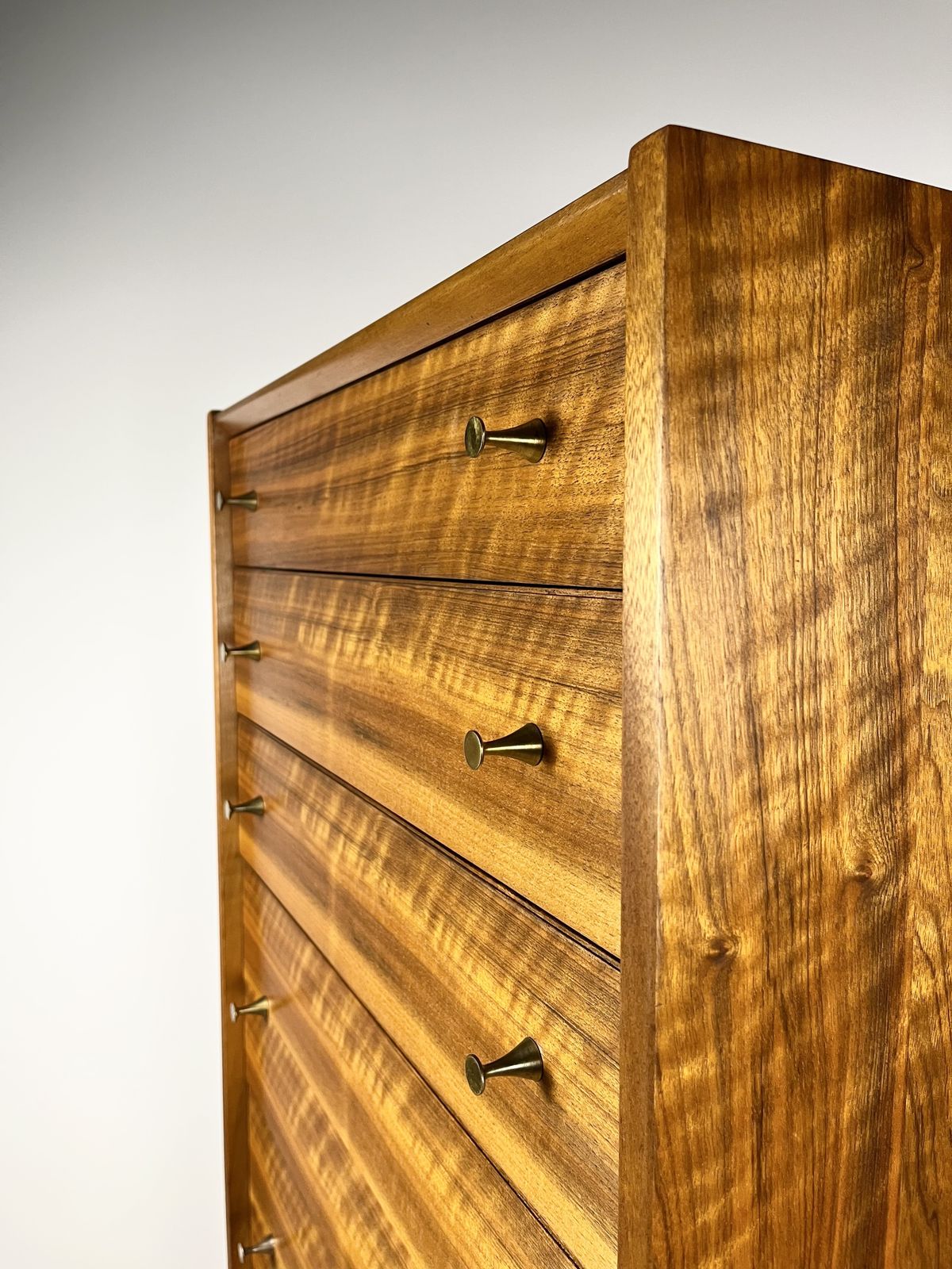 photo vintage Elegant 1960s Tall Boy / Chest Of Drawers, John Herbert For A. Younger Ltd