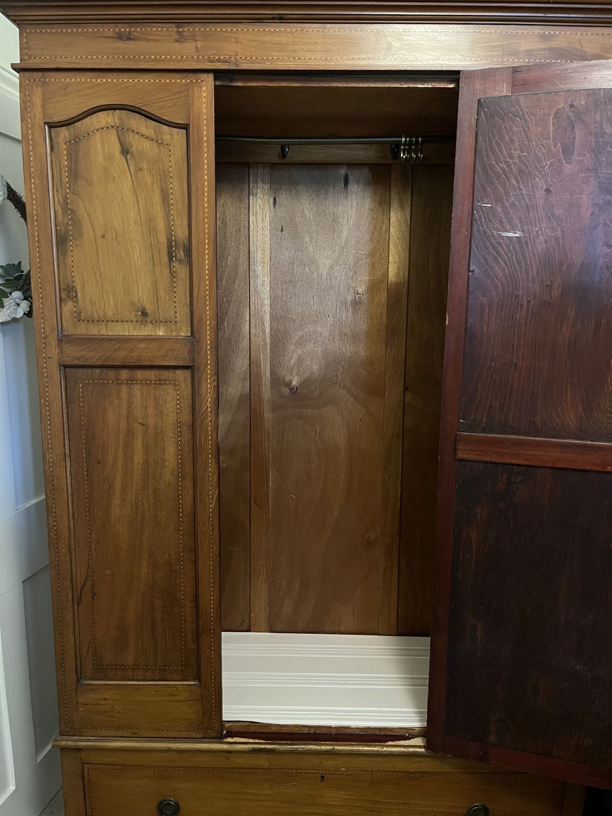 Edwardian Mahogany And Marquetry Inlaid Wardrobe photo Furniture