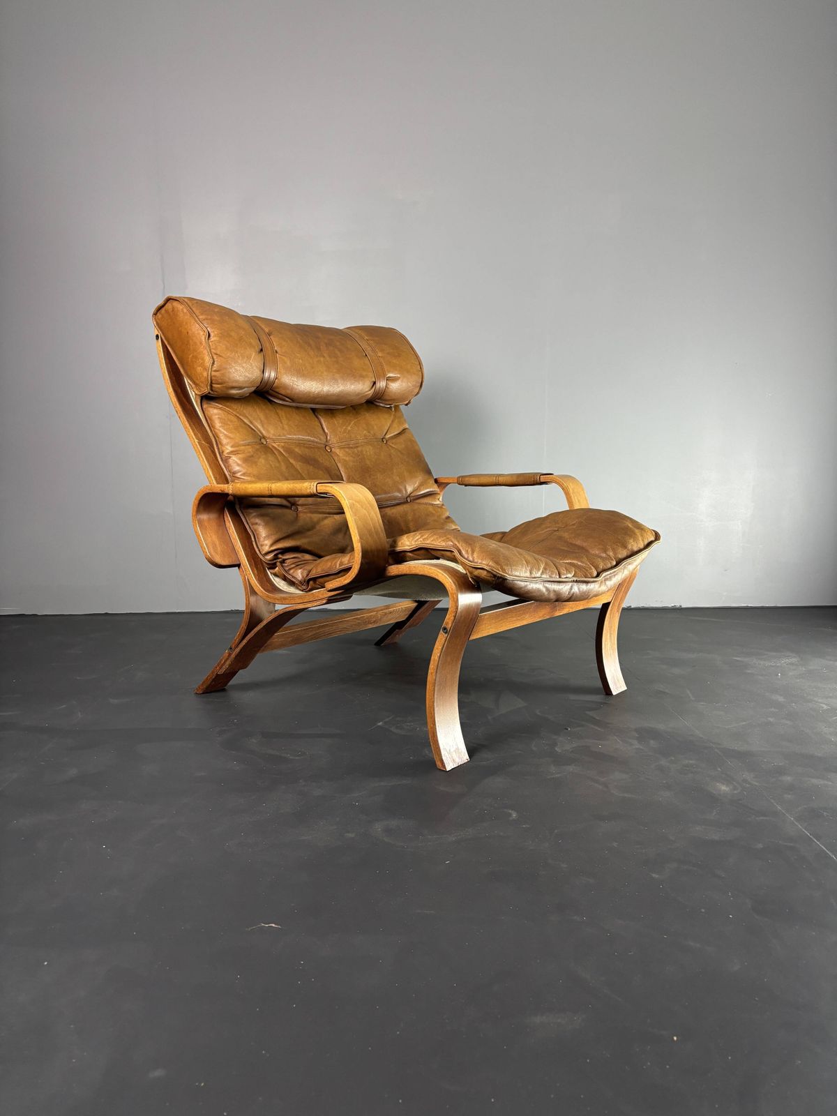 Swedish Leather Bentwood Lounge Chair By Jan Bengstsson, 1970s photo Furniture