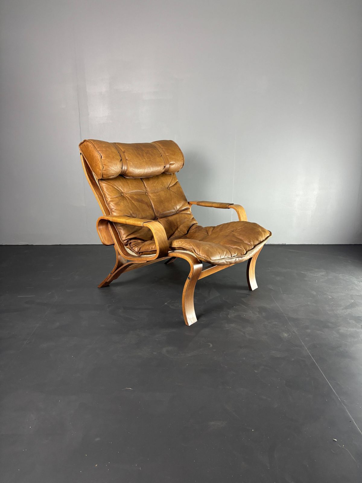 Swedish Leather Bentwood Lounge Chair By Jan Bengstsson, 1970s photo 1305.0