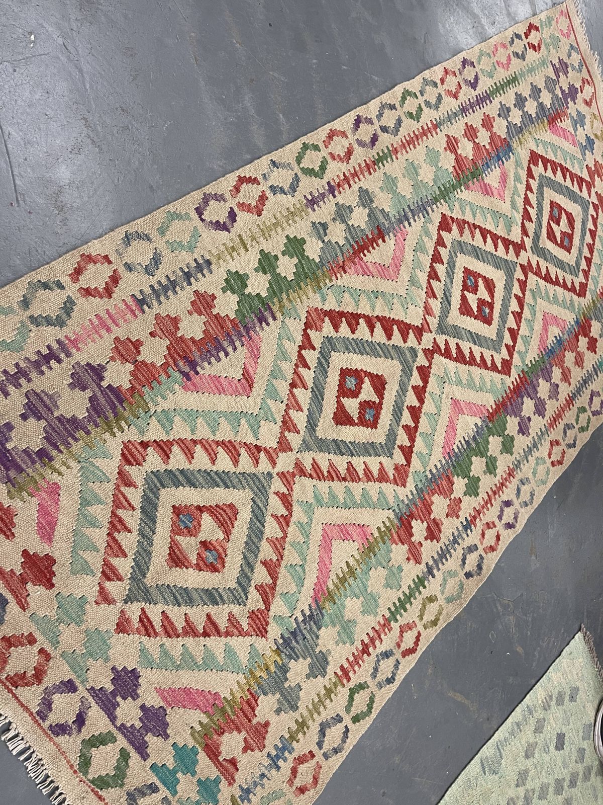 Beige And Pink Geometric Kilim Rug photo 353.0