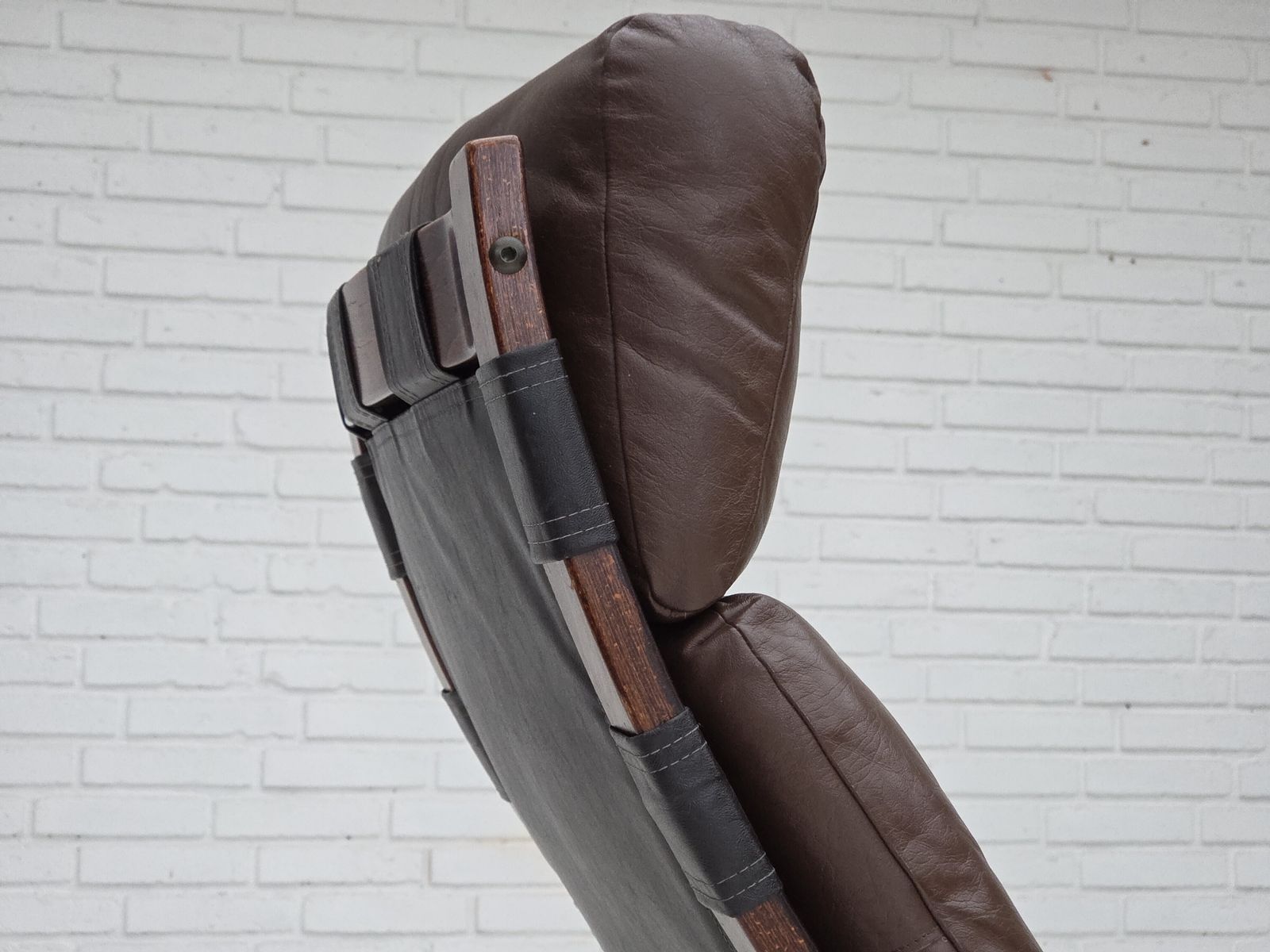 1970s, Norwegian Design By Erde & Nordhal Solheim, Lounge Chair, Model "Kengu". photo vinterior