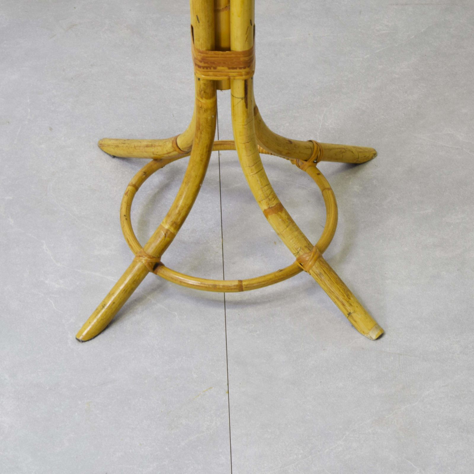 Bamboo Coat Rack, Italian Production From The 1960s. photo vinterior