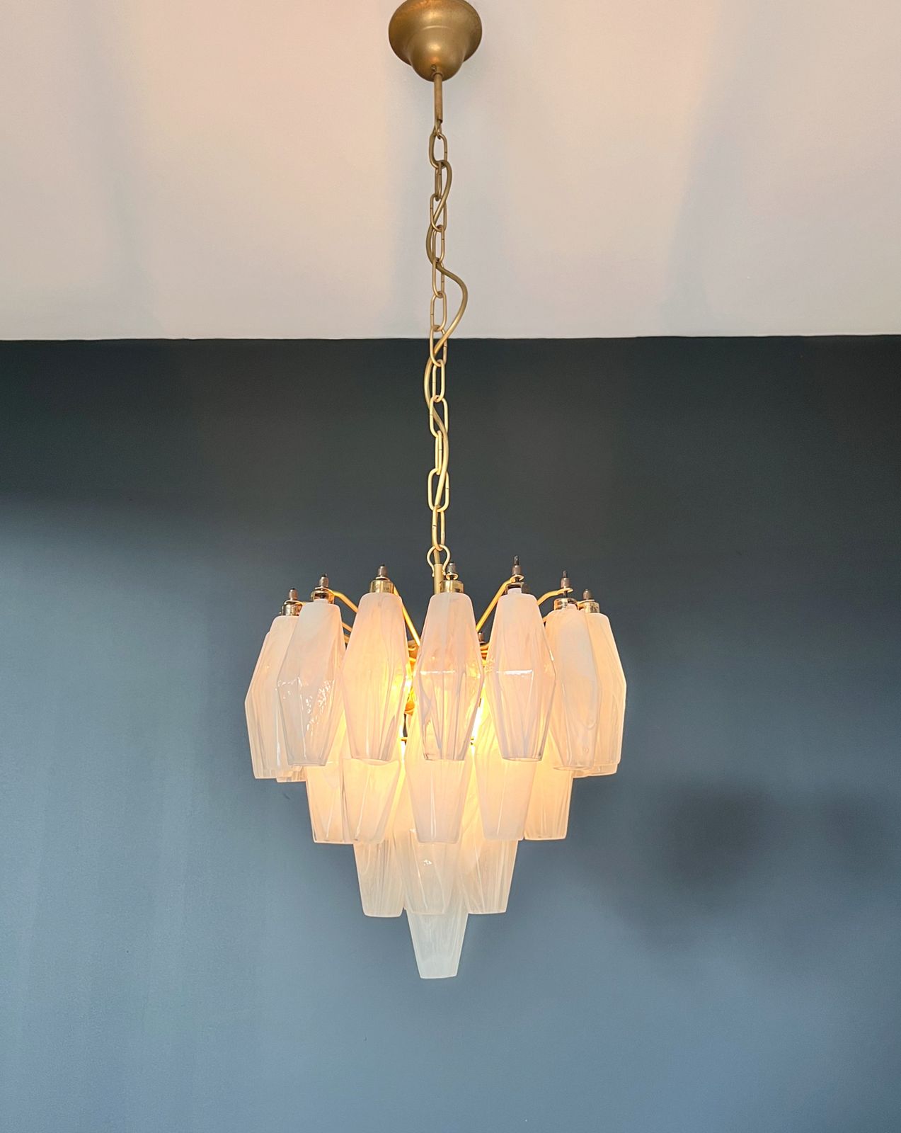 photo vinterior Elegant Murano Alabaster White Poliedri Chandelier   Carlo Scarpa Design