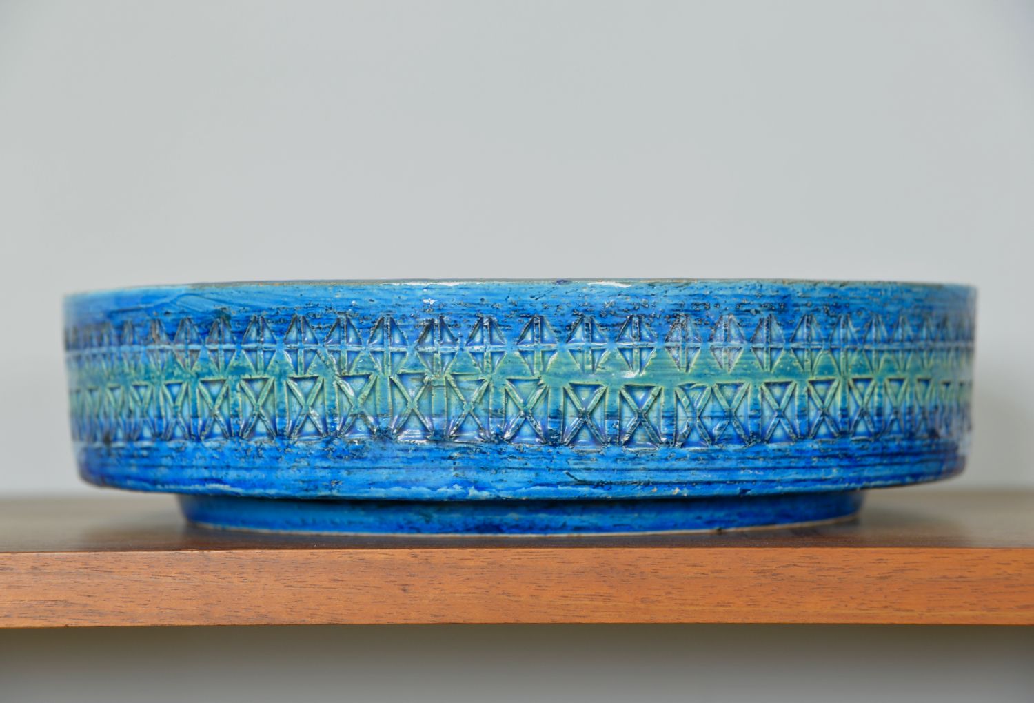photo furniture Large 1960s Midcentury Bitossi Aldo Londi Rimini Blu Pottery Ceramic Centrepiece Bowl Italy
