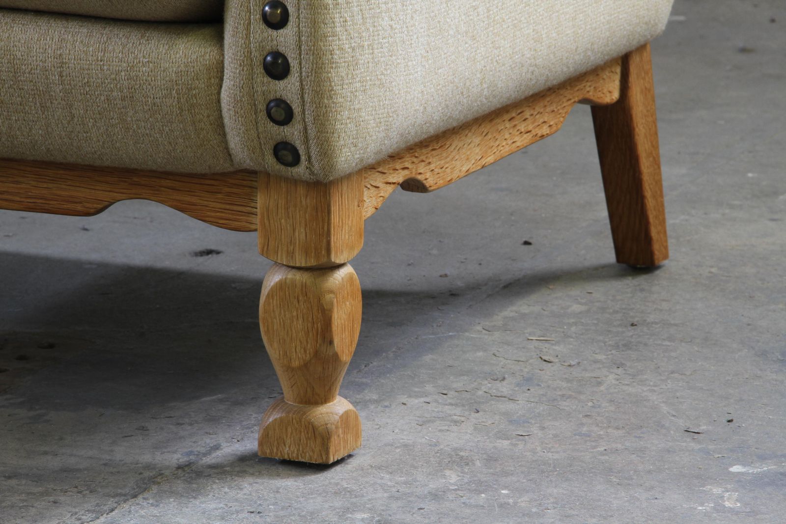 photo vinterior Vintage Jaren 1960 Set Lage En Hoge Fauteuils In Eiken, In De Stijl Van Henning Kjærnulf
