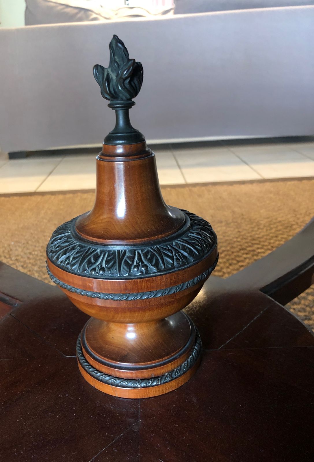 photo furniture Large Pedestal Table With Central Leg In Mahogany, Brass And Bronze And Which Can Form A Large Dining Room Table