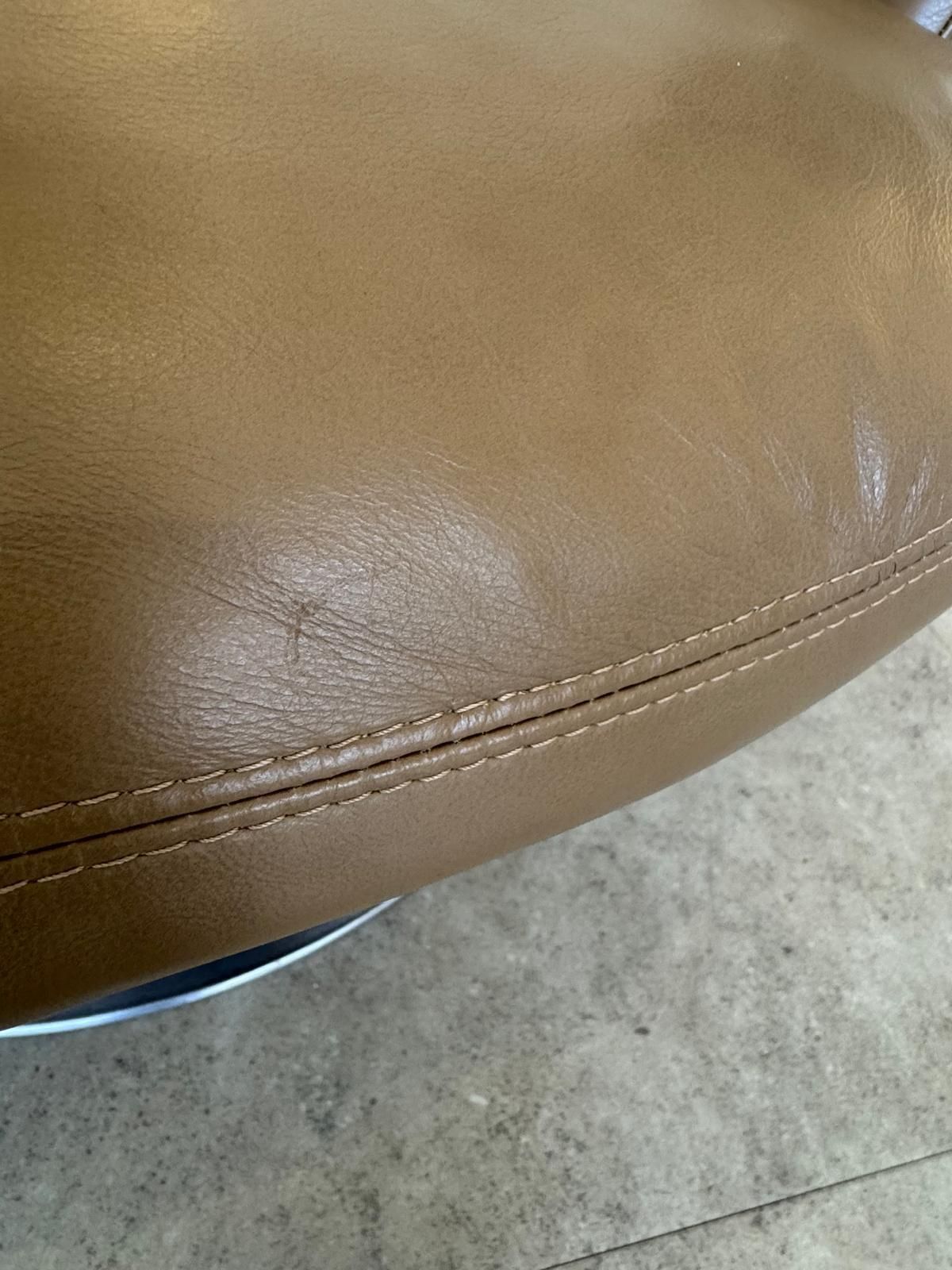 Furniture Natuzzi Leather Swivel Armchair / Chair In Light Tan photo