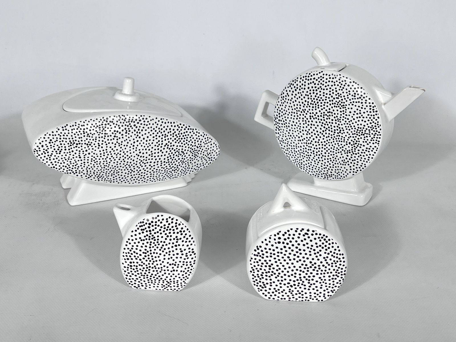 photo furniture Ceramic Tea Set By Mas For Memphis Milano, 1980s, Set Of 7