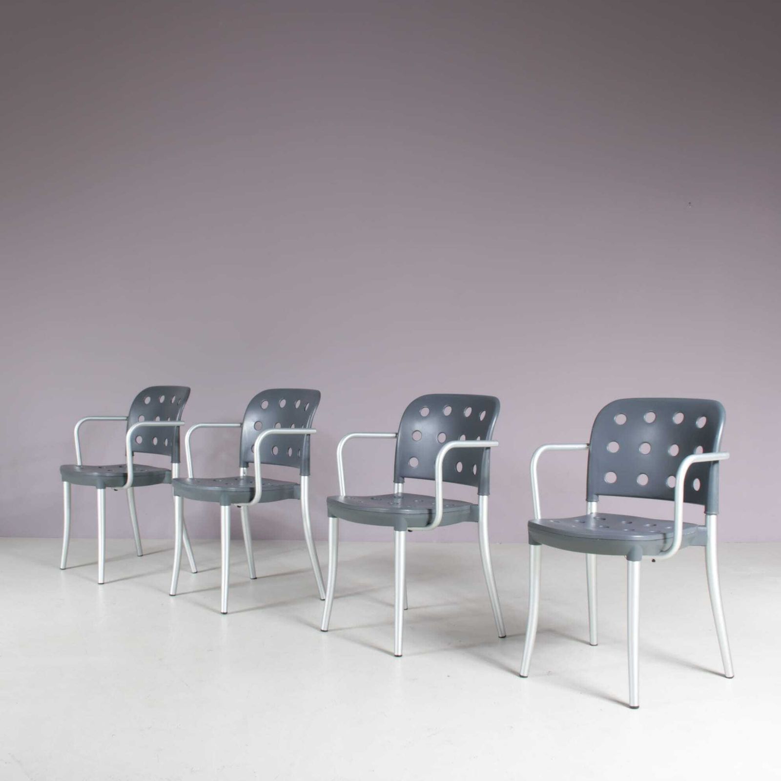 1980s Set Of 4 “Minni” Chais By Antonio Citterio For Halifax, Italy photo vinterior