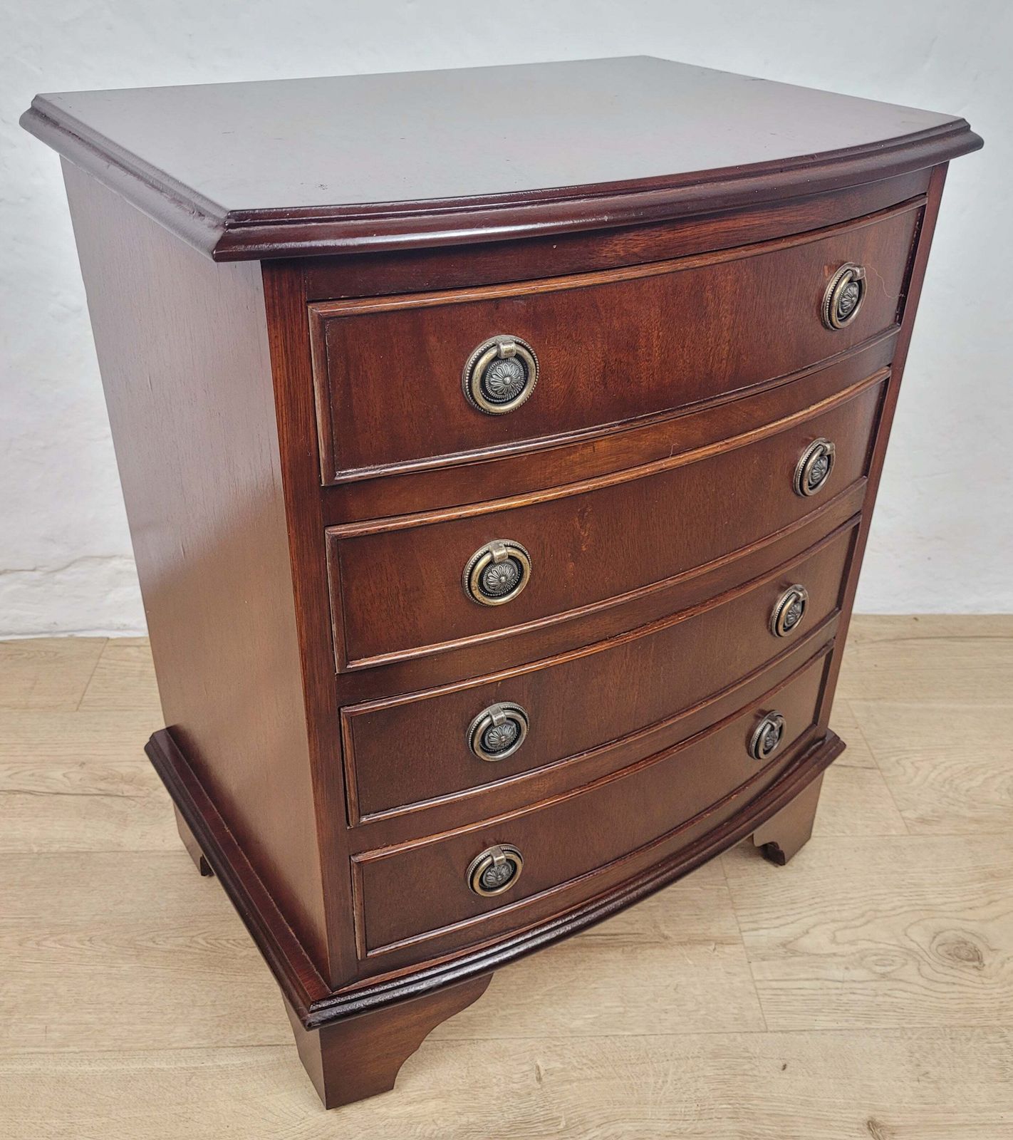 Vintage Chest Of 4 Drawers Bedroom 1950 Mahogany Antique Style photo for sale