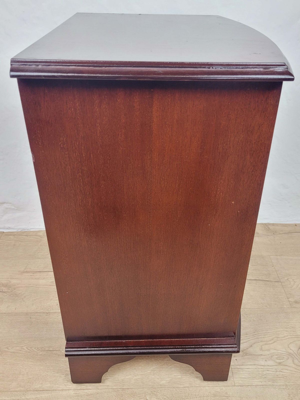 photo buy Vintage Chest Of 4 Drawers Bedroom 1950 Mahogany Antique Style