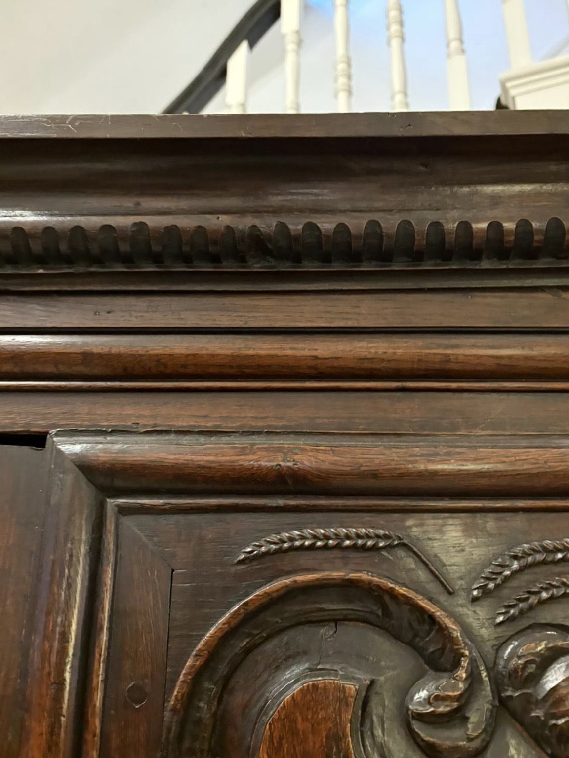 photo buy Magnificent Quality Late 17th Century Antique French Provincial Oak Armoire