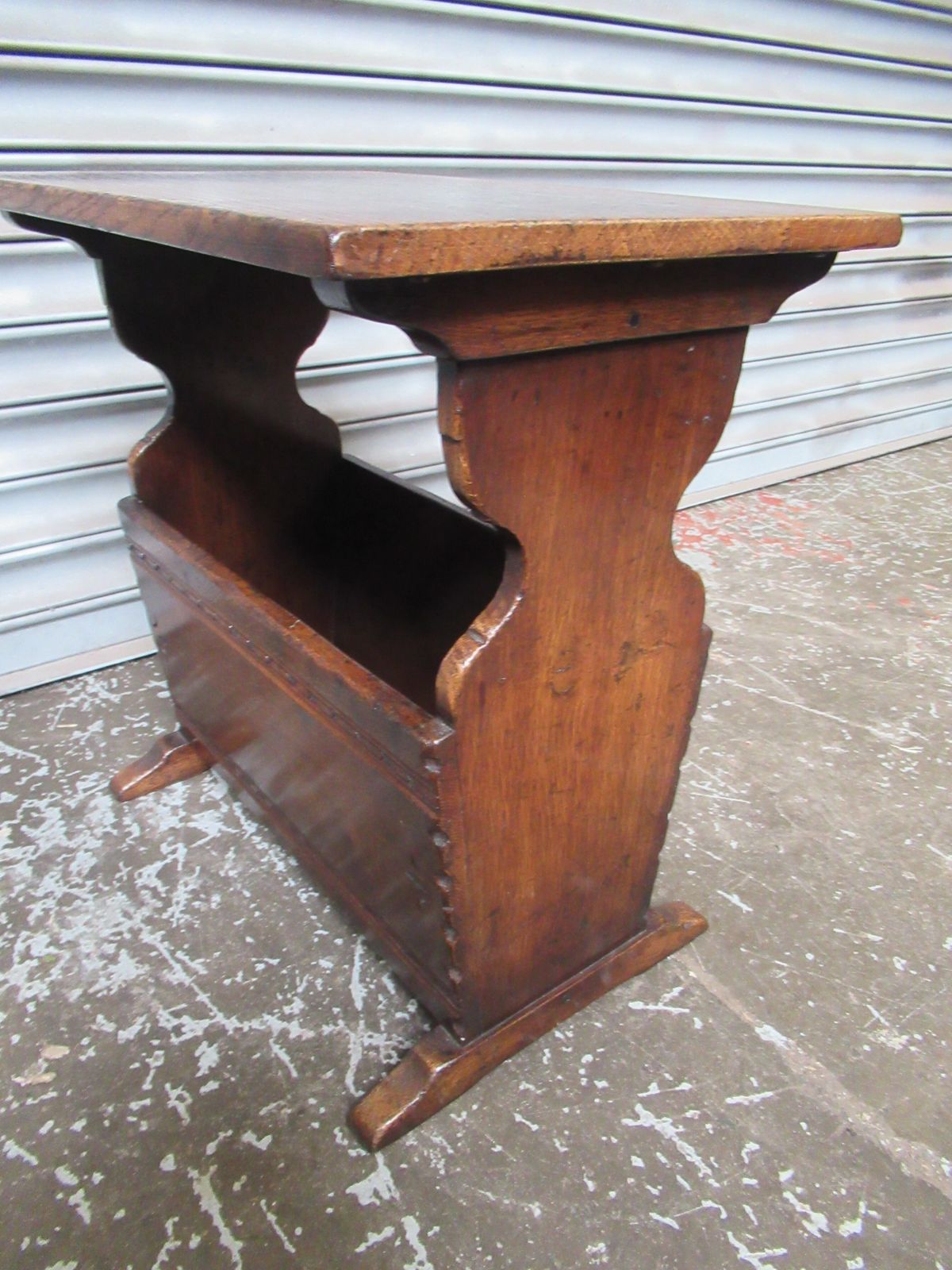 Oak  Titchmarsh   And Goodwin     Magazine Rack photo vinterior