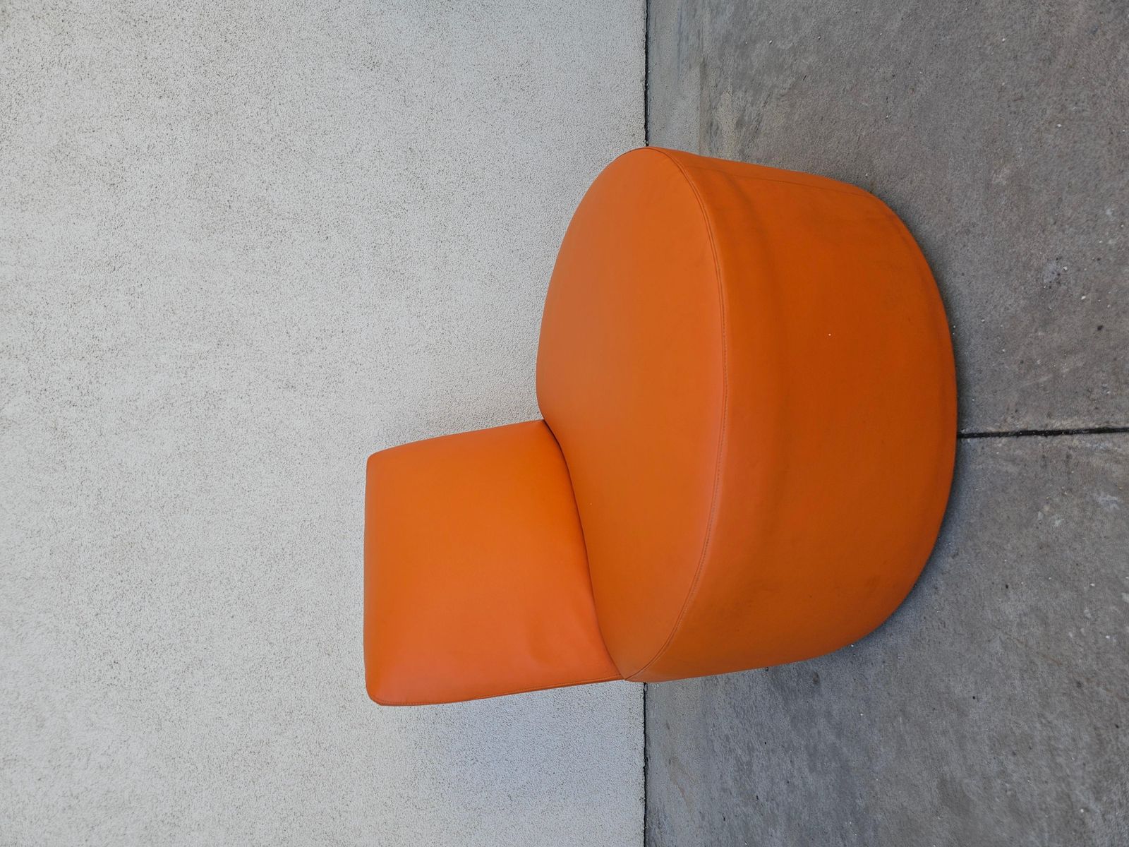 photo buy Pair Of Postmodern Chairs "Baobab" By Lievore Altherr Molina For Tacchini