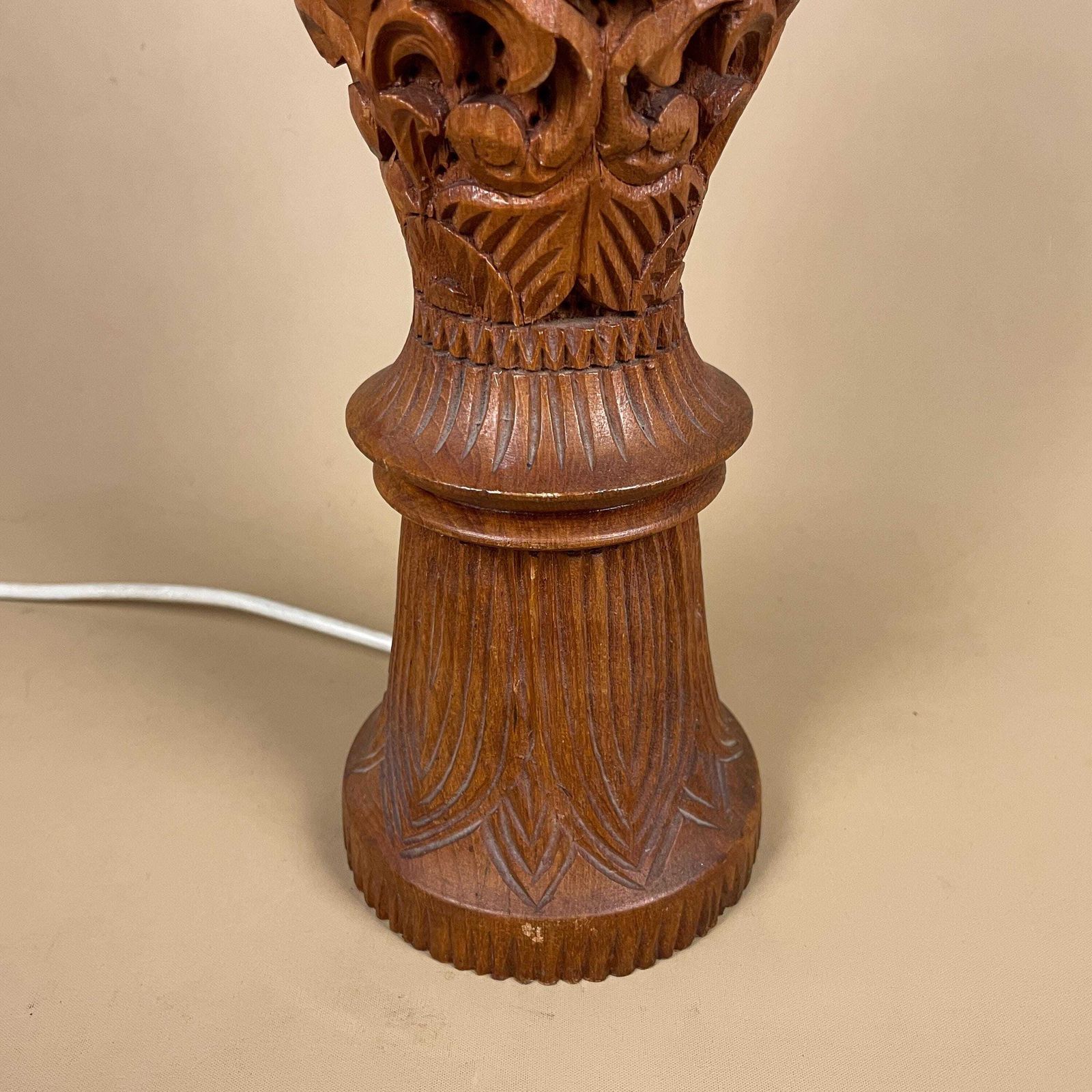 Indian Wooden Lamp Light Bedside Side Table Vintage Hand Carved Wood Asian Pattern Brown India Handmade Traditional Antique Classic photo 115.0