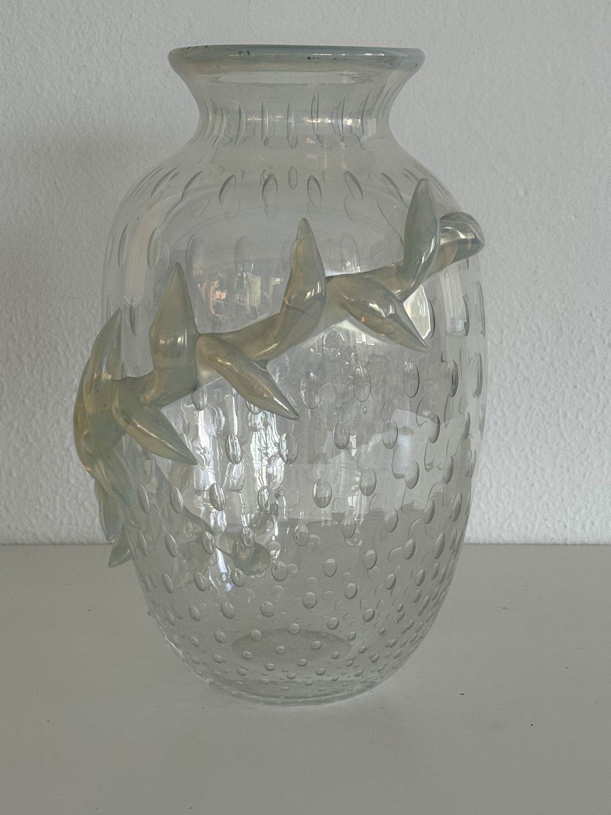 photo vintage Italian Murano Glass Vase With Air Bubbles And Glass Garland