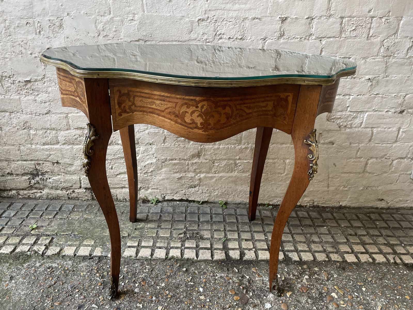 Elegant 19thc French Walnut And Marquetry Decorated Centre Table With Ormolu Detailing