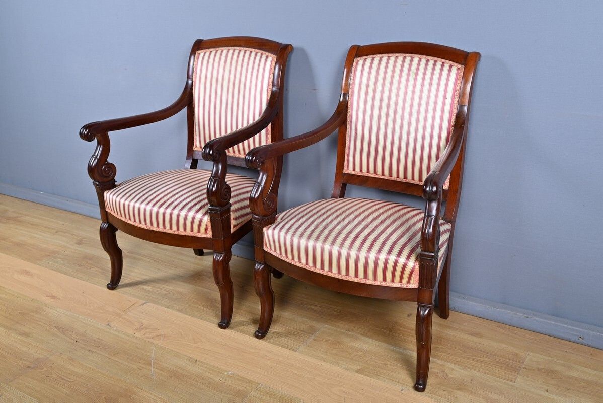 Pair Of Armchairs In Solid Cuban Mahogany, Restoration Period – Early 19th Century photo for sale