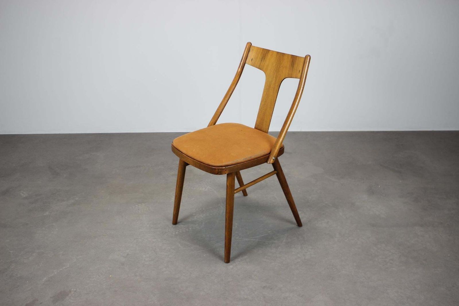 1950s Set Of Four Dining Chairs In Walnut, Czechoslovakia photo 580.0