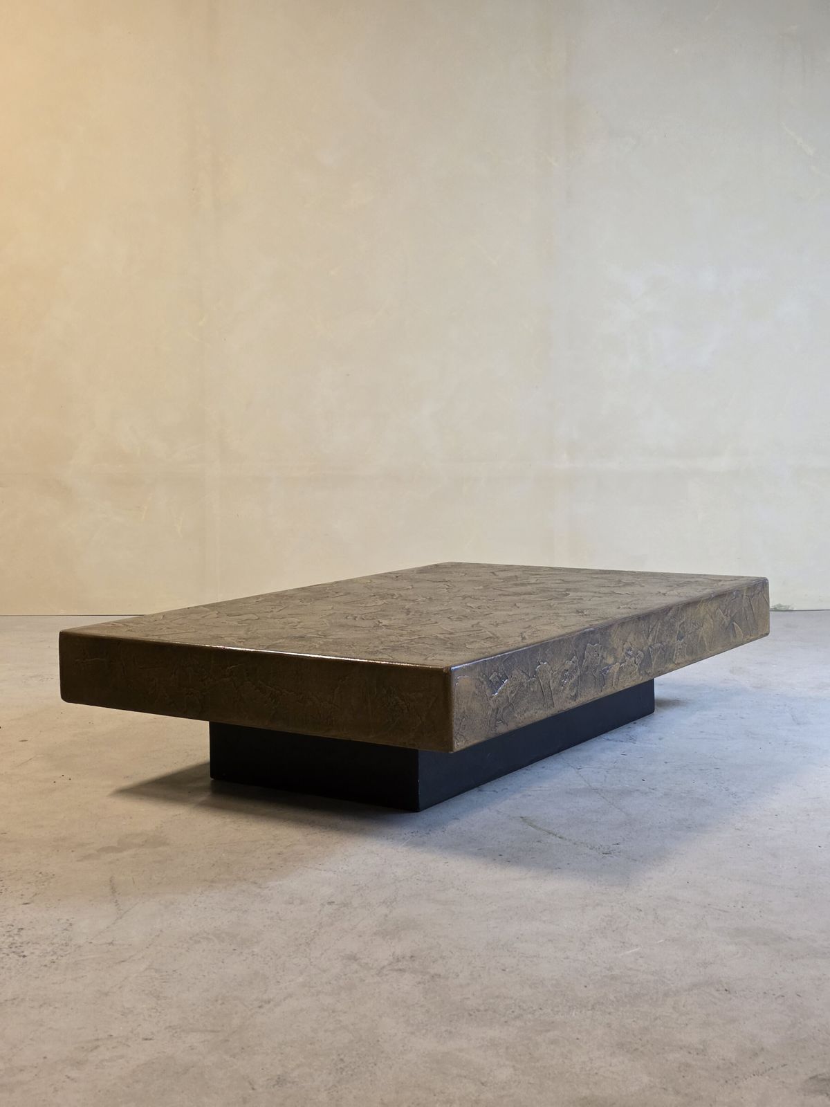 Monumentale Brutalist Salontafel Met Gepatineerd Bronzen Blad, Jaren 1970 photo for sale