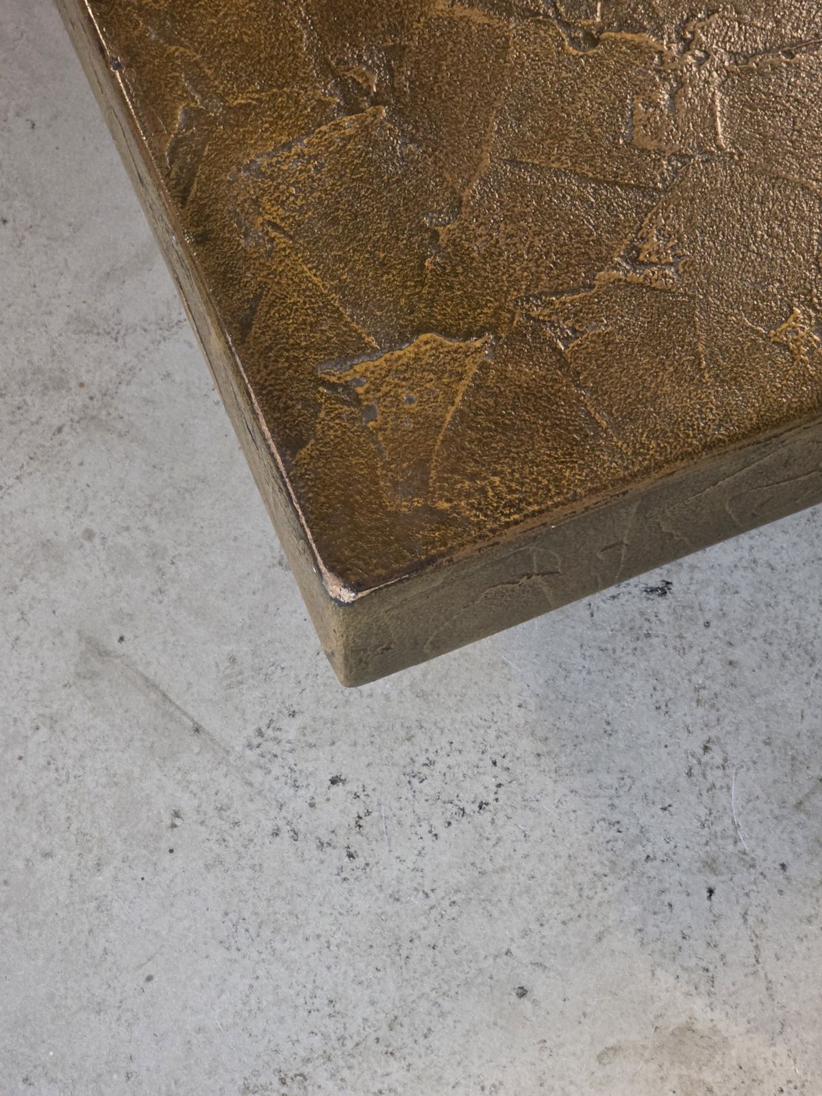 photo for sale Monumentale Brutalist Salontafel Met Gepatineerd Bronzen Blad, Jaren 1970