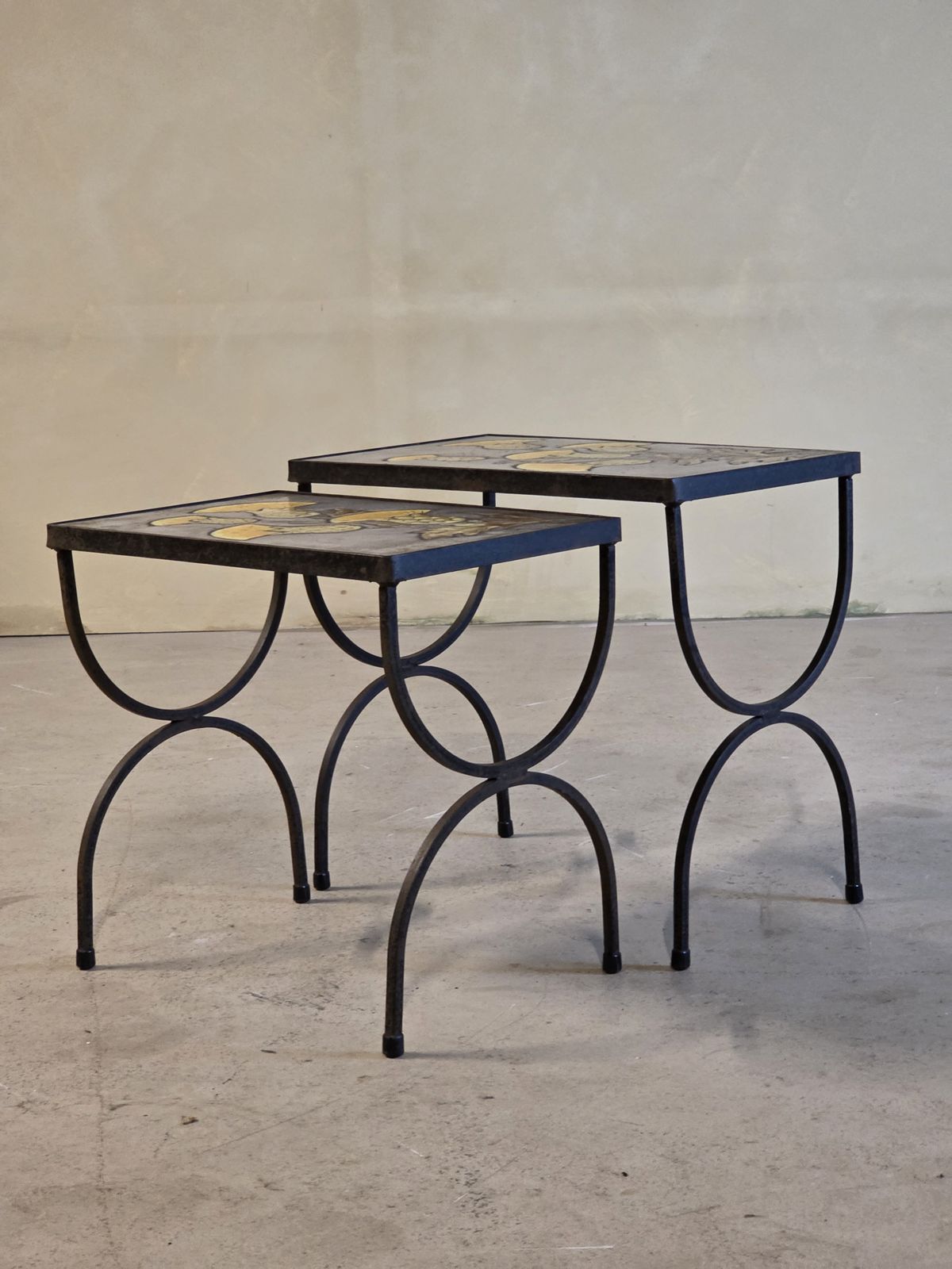 Keramische Bijzettafels Met Metalen Frame, Ca. Jaren 1950, Set Van 2 photo 437.0