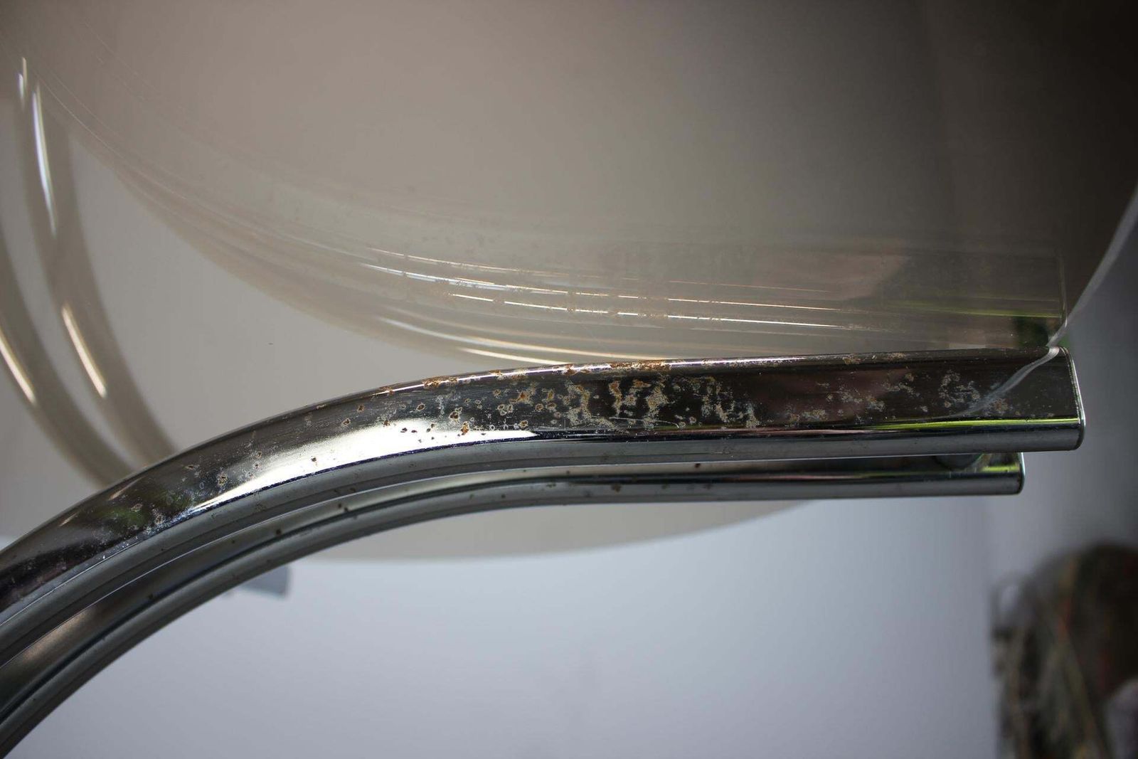 Round Dining Table Chnrome And Glass / Italy, 1980s photo Furniture