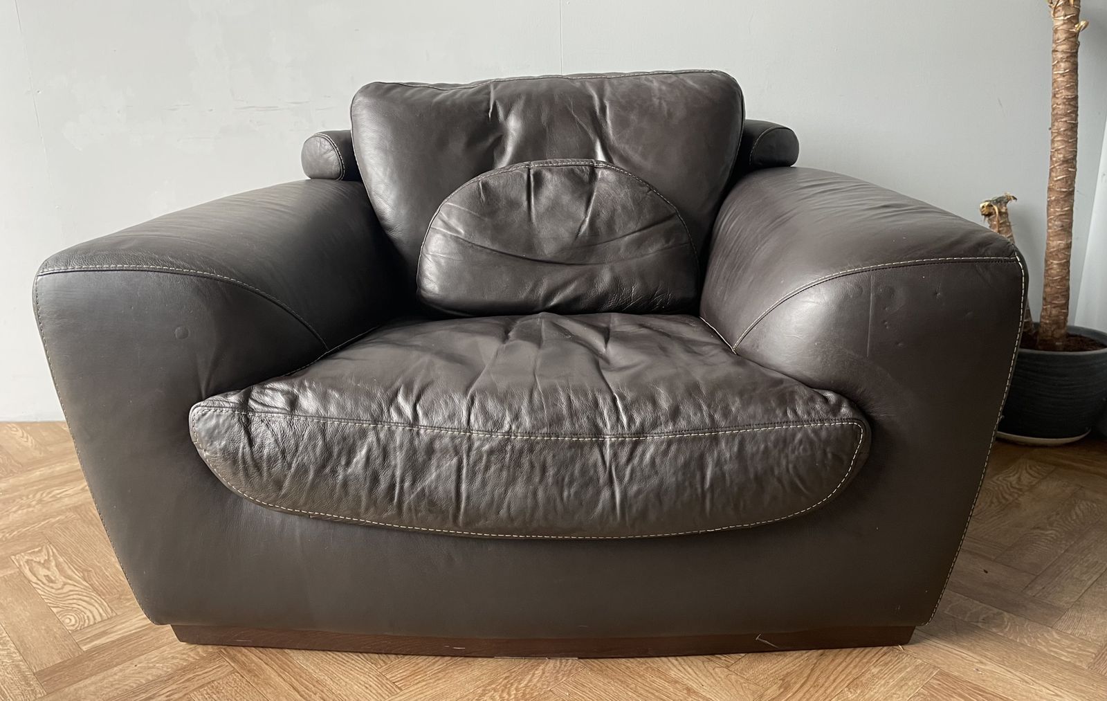 Ambiente Italian Leather 2 Seater Sofa Armchair Pouffe Footrest Set photo vinterior