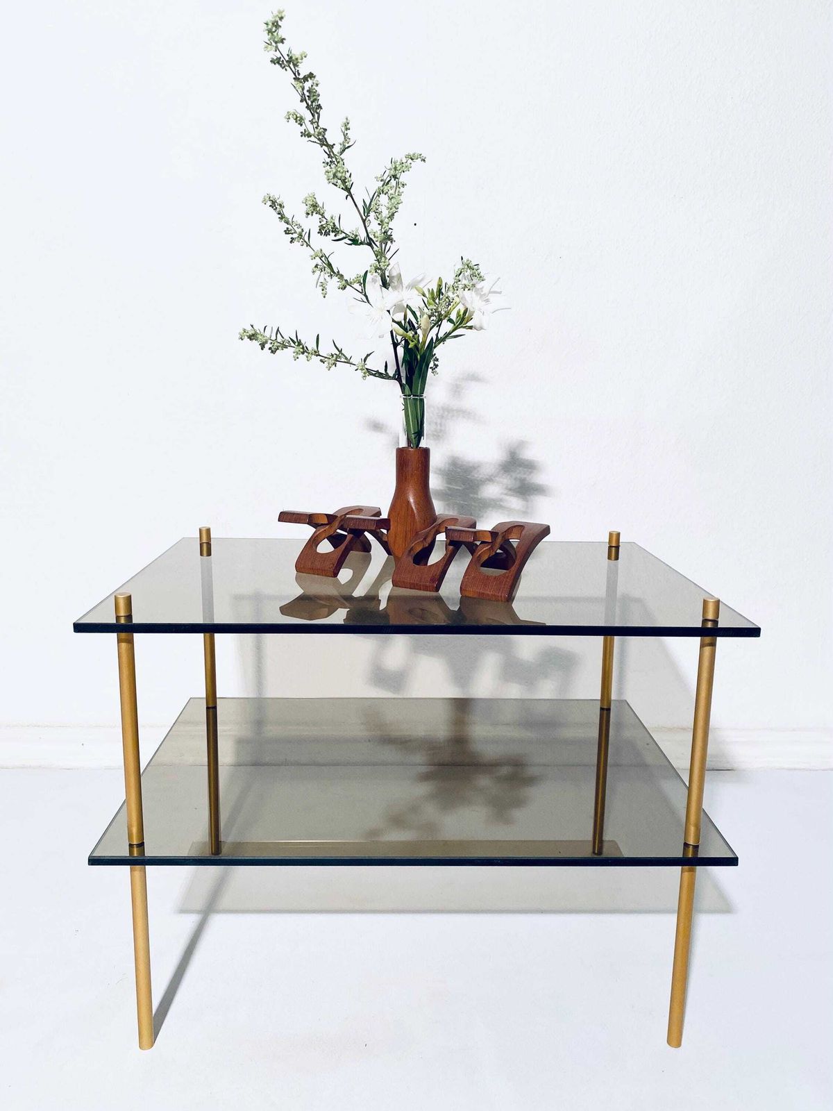 1970s Italian Gold Glass Brass Shelves Stand Sofa Table / Vintage Hollywood Regency Home Decor photo furniture