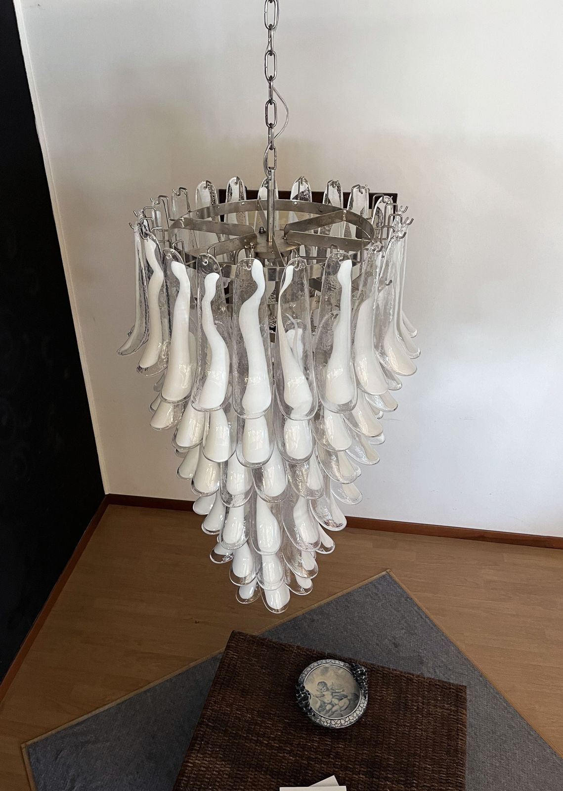 Huge Italian Murano Glass Spiral Chandelier   83 White Glass Petals photo furniture