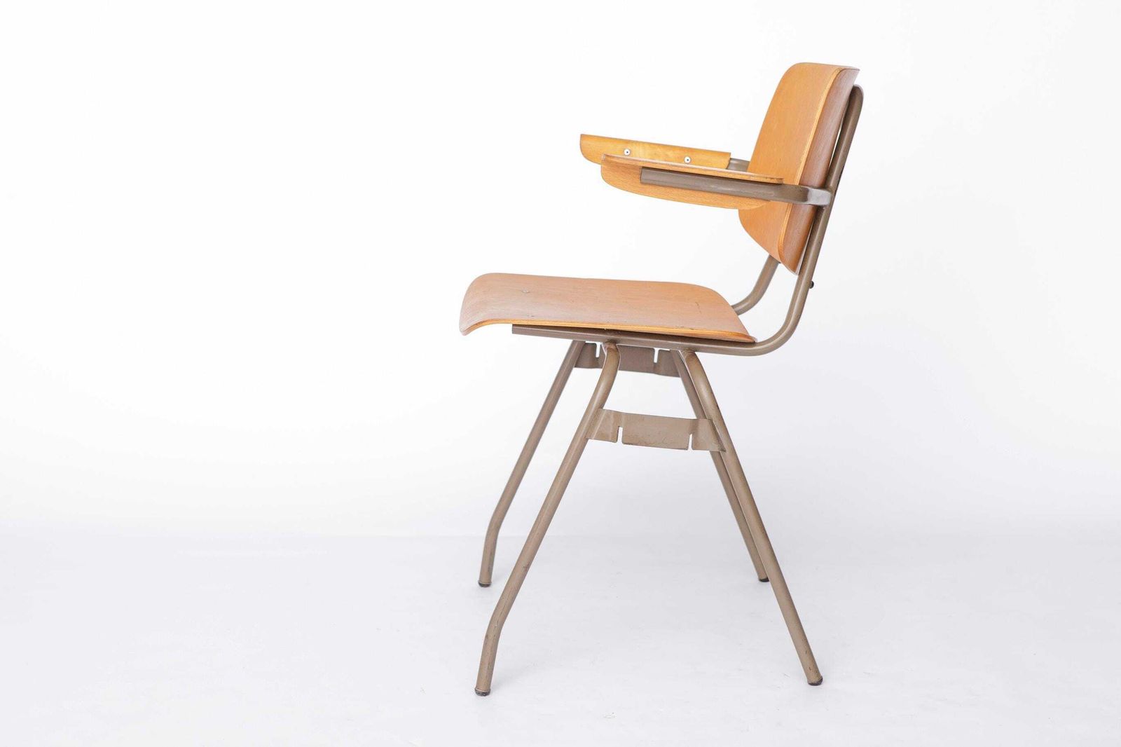Set Of 6 Kho Liang Ie Stackable Chairs – Car Katwijk, 1950s Mid Century Modern, Beech Plywood & Metal, Dutch Design Vintage Chairs photo vintage