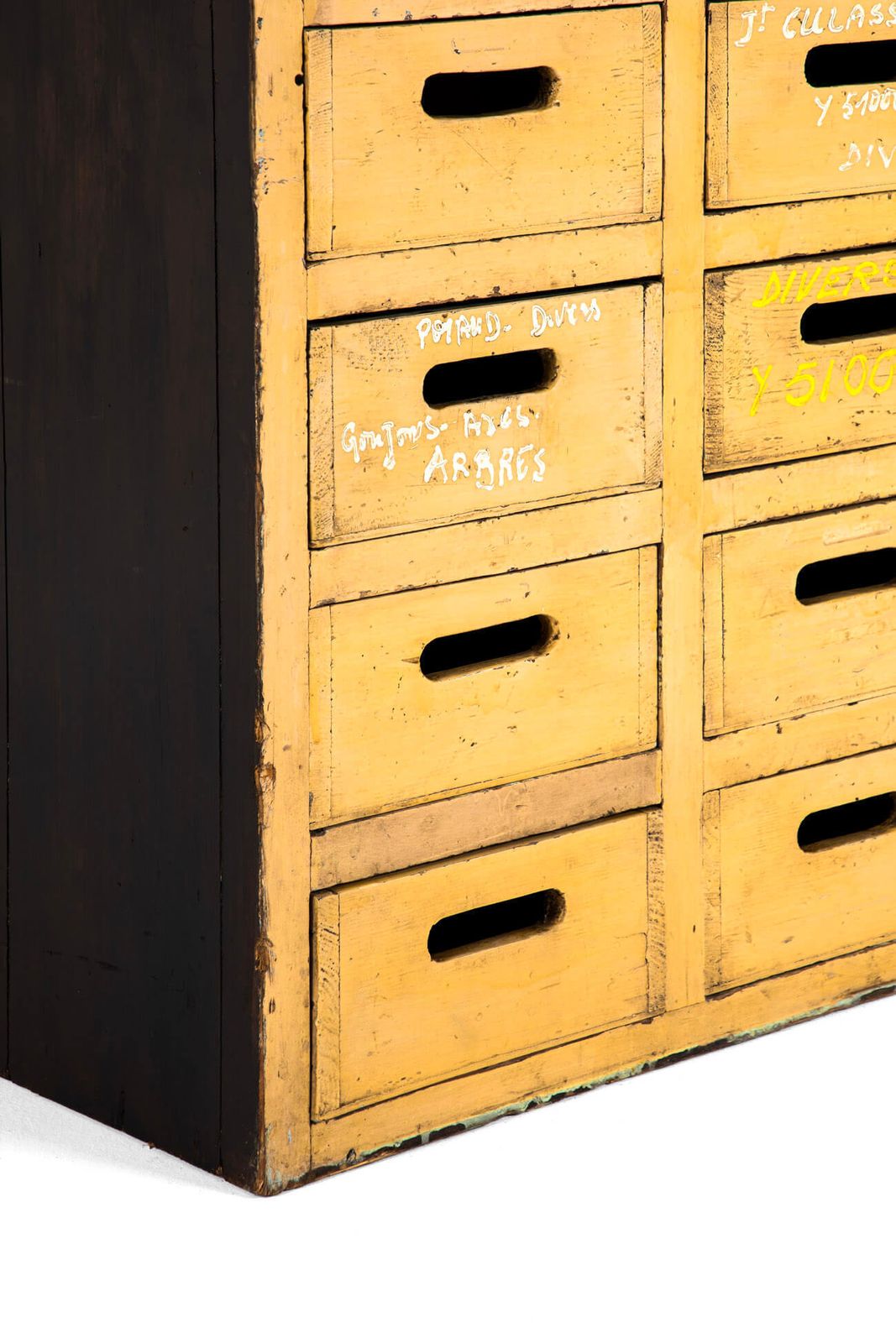 French Workshop Drawers, 1940s photo vinterior