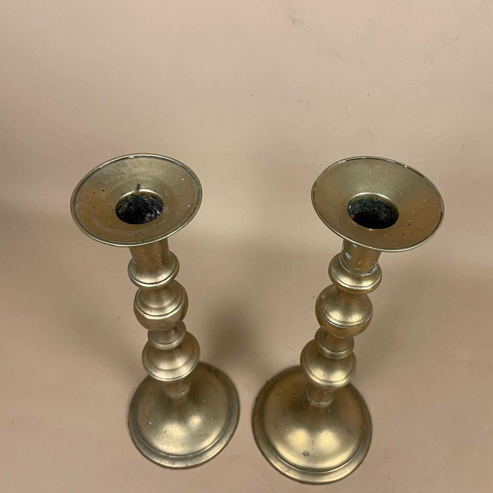 Antique Matching Pair Of Gold Brass Metal Candlestick Candle Stick Holders Vintage Column Taper Dinner Candlesticks Base Pillar Holder Round photo vinterior