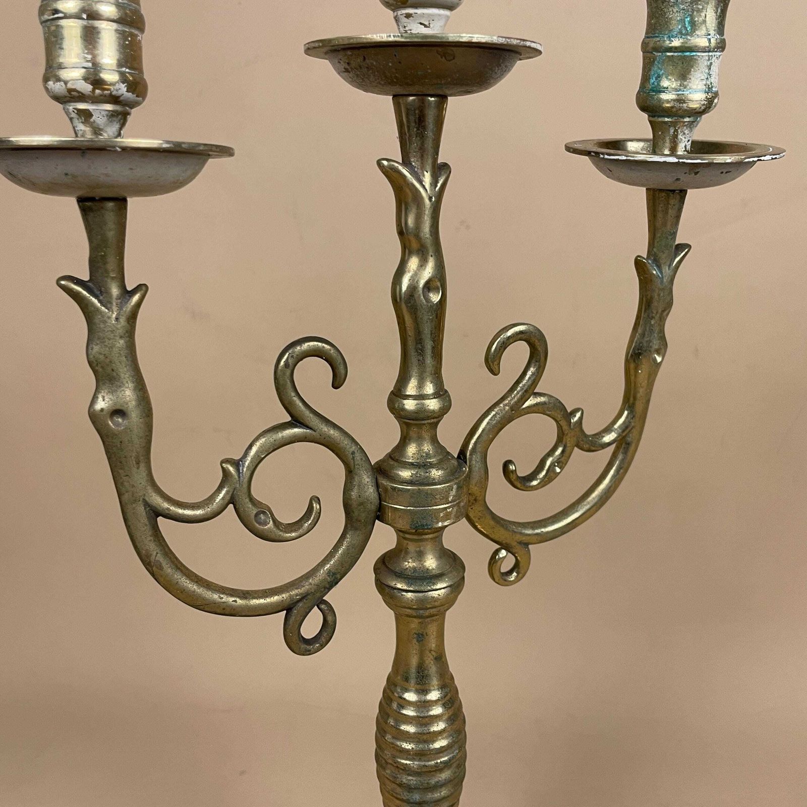 photo furniture Antique Gold Candelabra  Brass Metal Candlestick Candle Stick Holder Heavy Vintage Column Taper Dinner Candlesticks Ornate Pattern 3 Arms