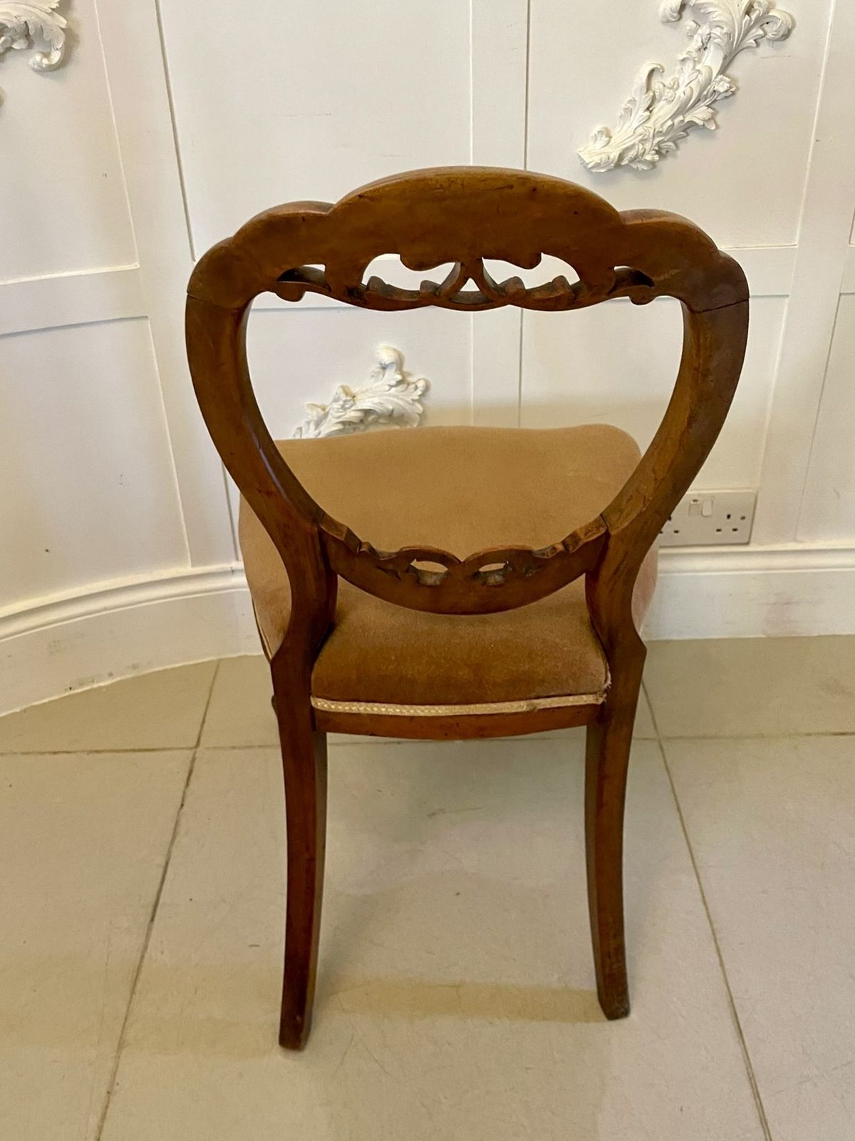 Quality Set Of Six Antique 19th Century Carved Walnut Balloon Back Dining Chairs photo Furniture