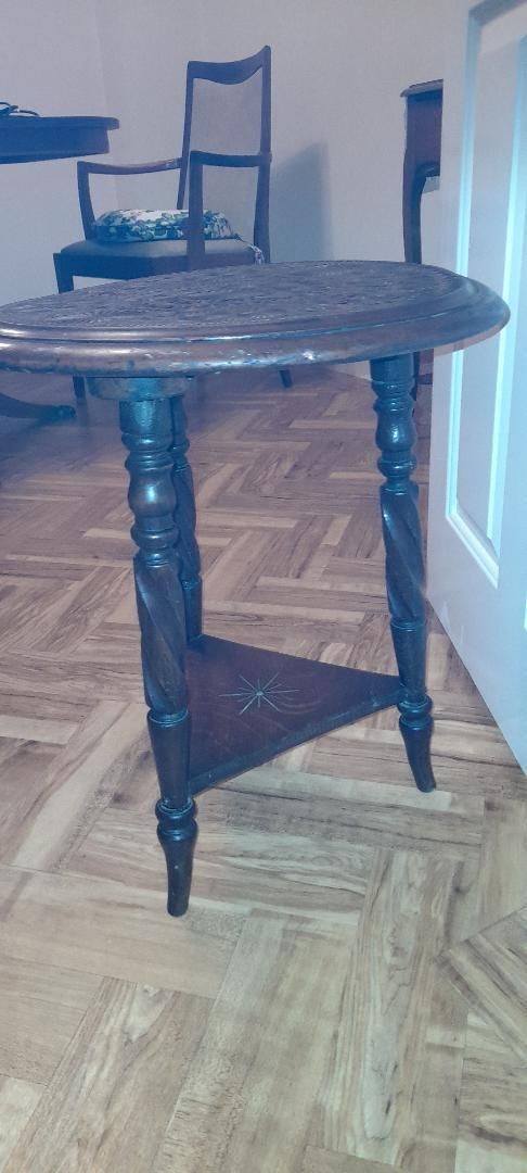 Antique Dark Wood 2 Tier Round Chip Carved Cricket Side Lamp Table Turned Legs photo vinterior