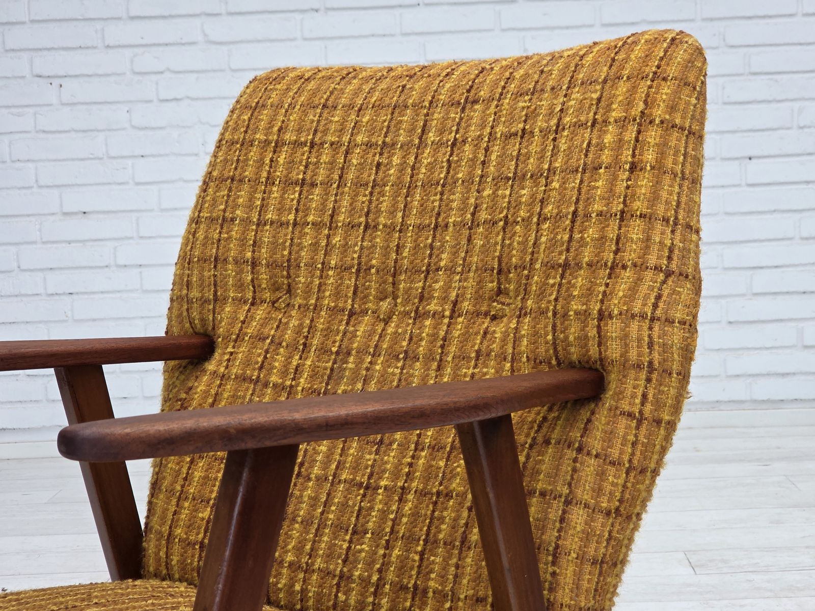 photo vintage 1960s, Danish Armchair, Furniture Wool Fabric, Teak Wood, Oak Wood.