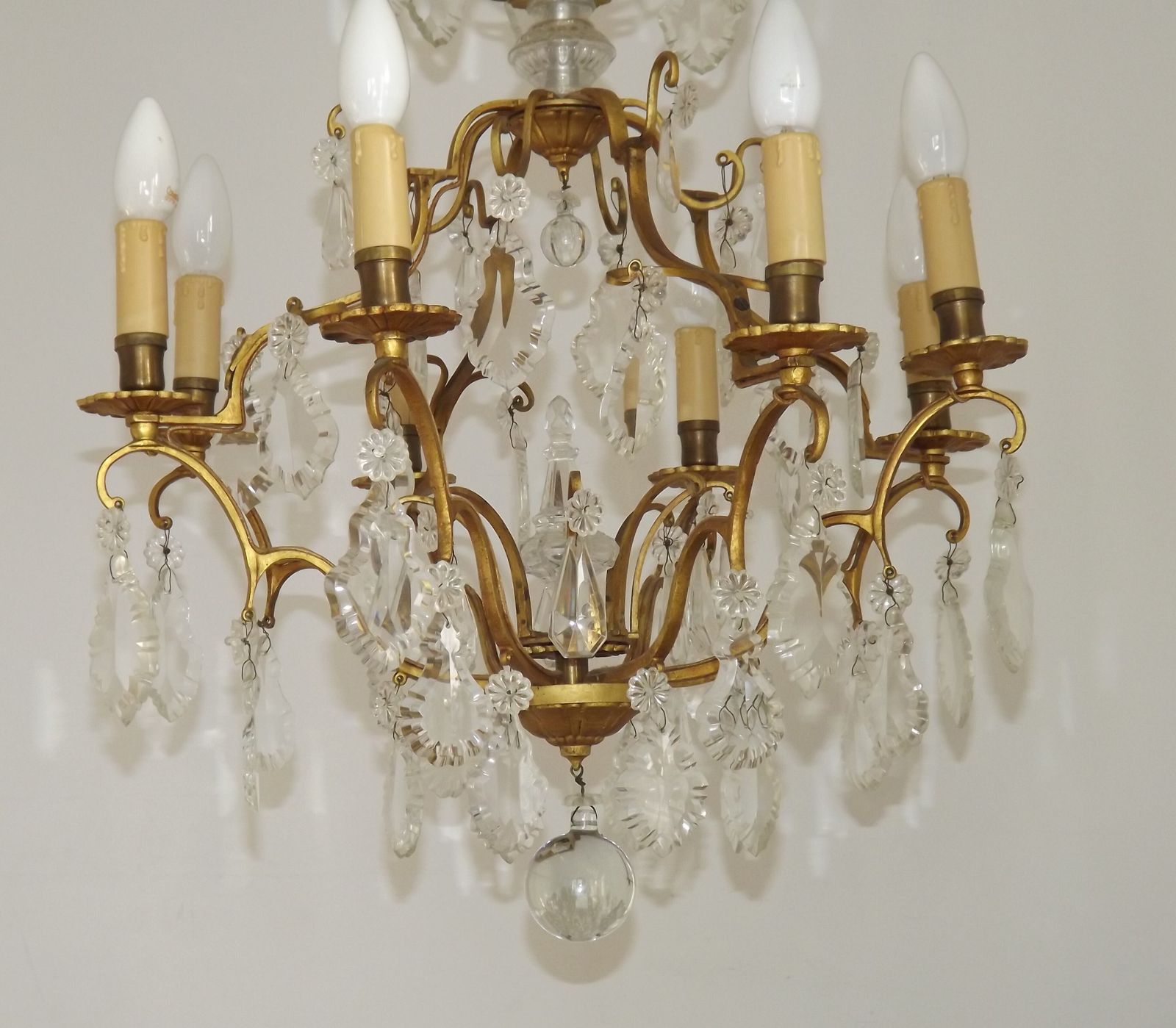Luminaires Grand lustre à cage Louis XV à 8 lumières en bronze doré, verre et cristal photo