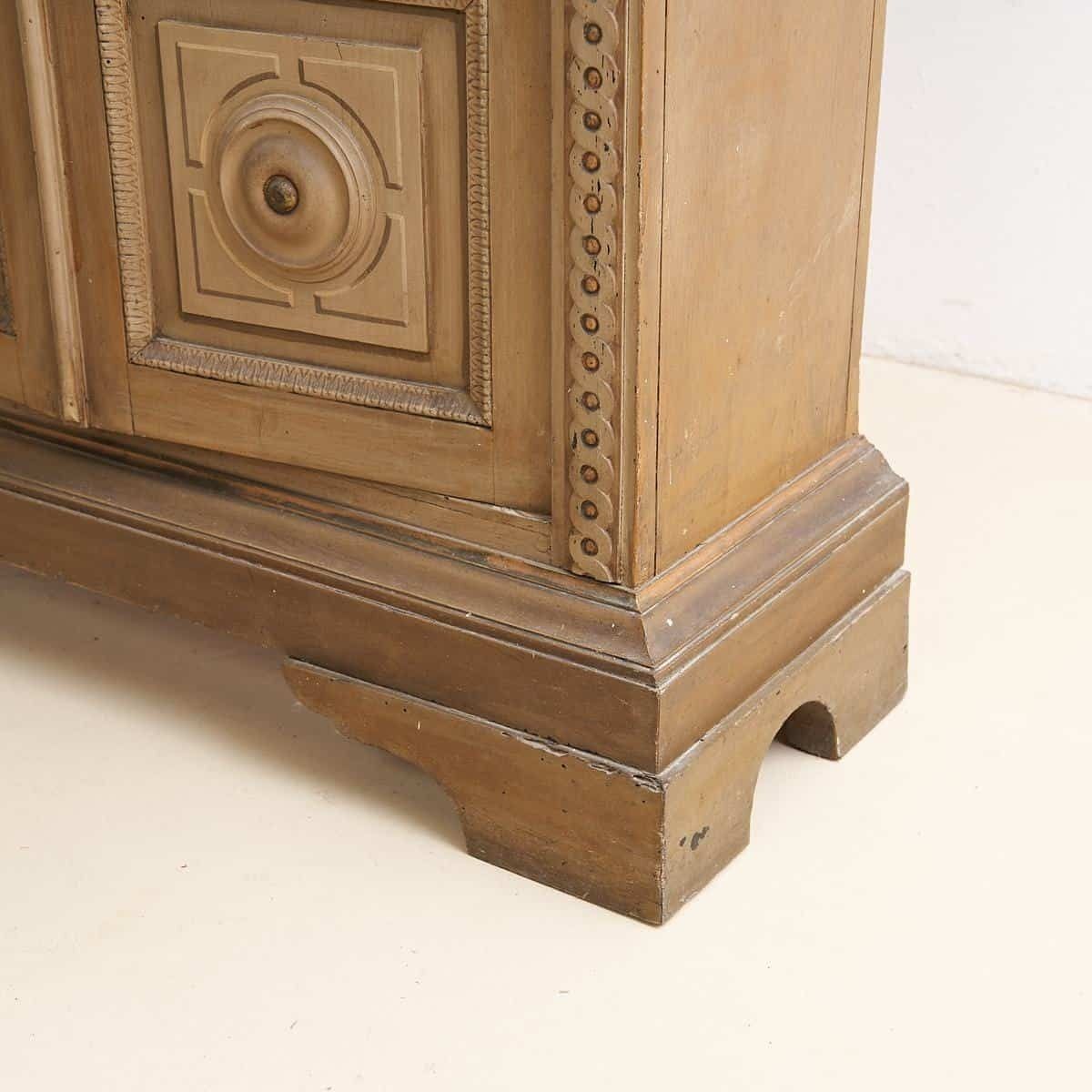 photo vinterior Hand Painted Antique Showcase Bookcase
