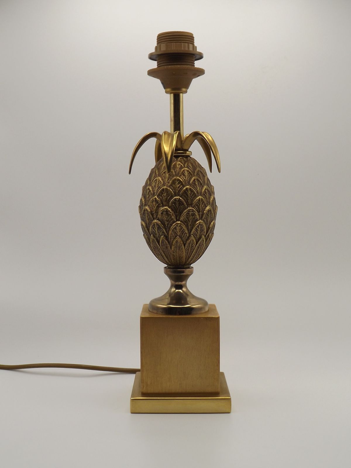 Pied de lampe ananas français vintage années 1970, en laiton et métal, dans le style de Maison Jansen photo furniture