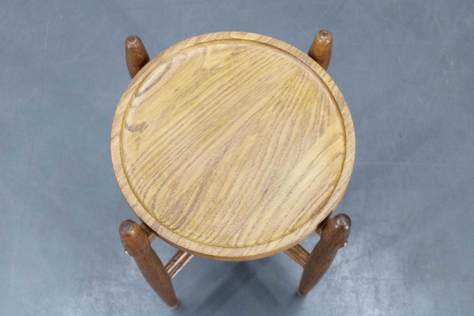 1960s Danish Solid Oak Side Table By Arne Basse For Knabstrup photo vinterior