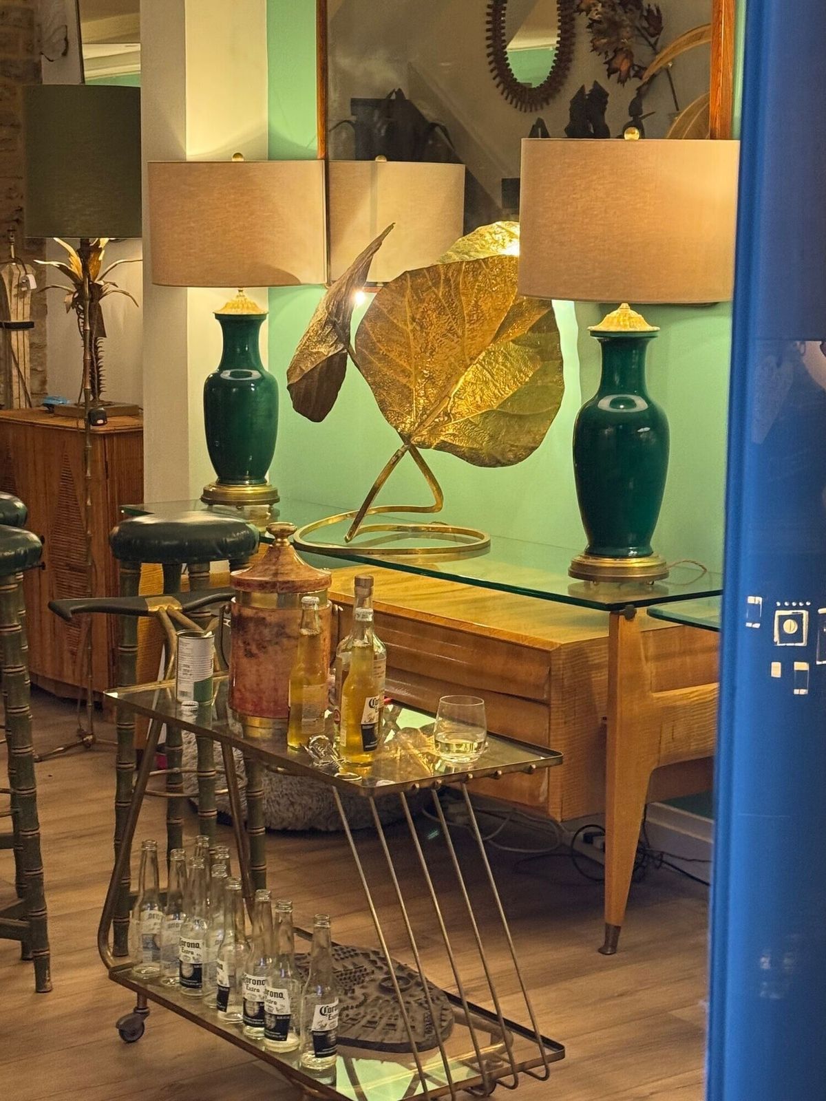 4750.0 A Large Italian 1970s Double Brass "Rhubarb Leaf" Table Lamp By Tommaso Barbi photo