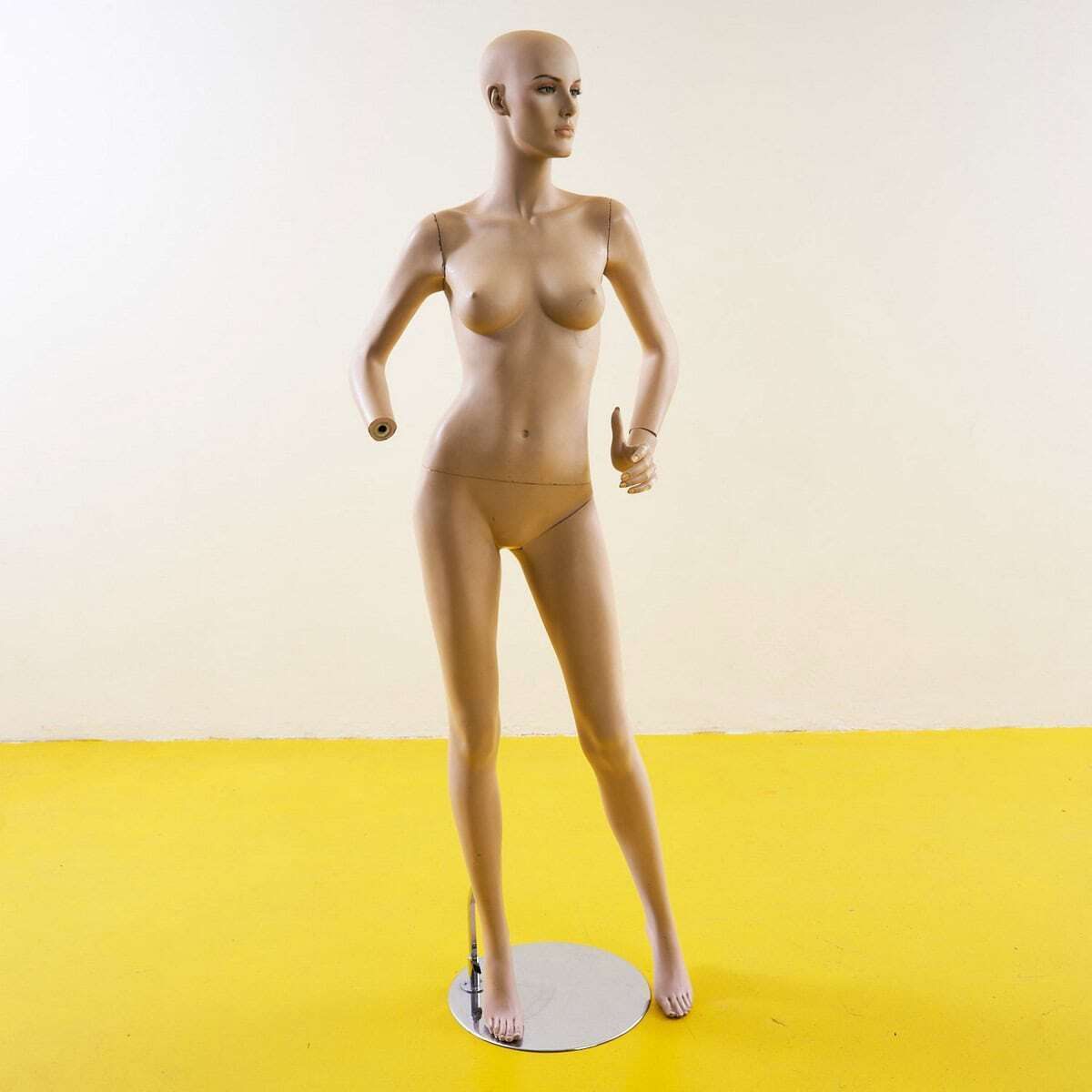 Elegant Vintage Design Mannequin photo furniture