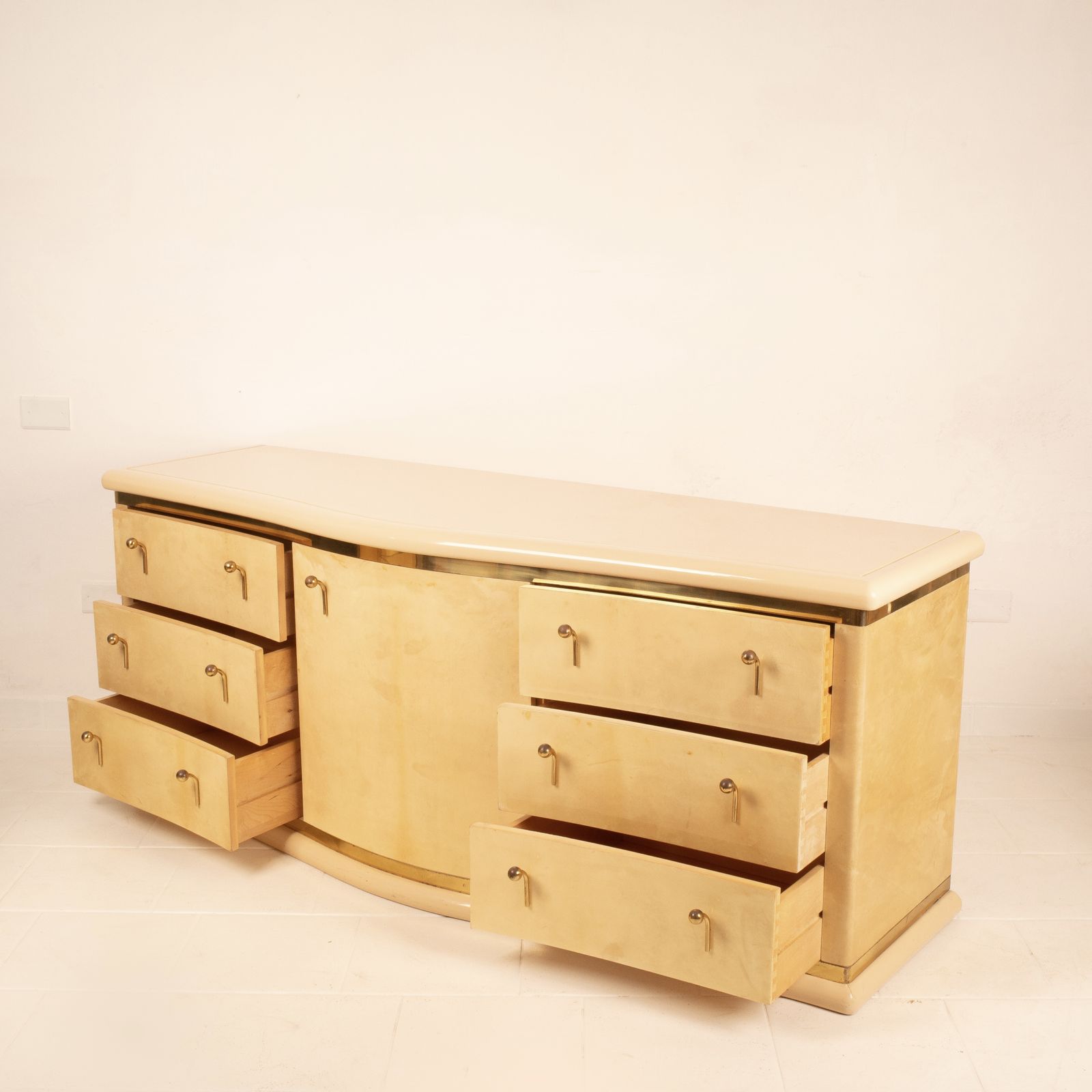 Curved Parchment Cabinet "Neptune" By Luciano Frigerio For Frigerio Di Desio photo furniture