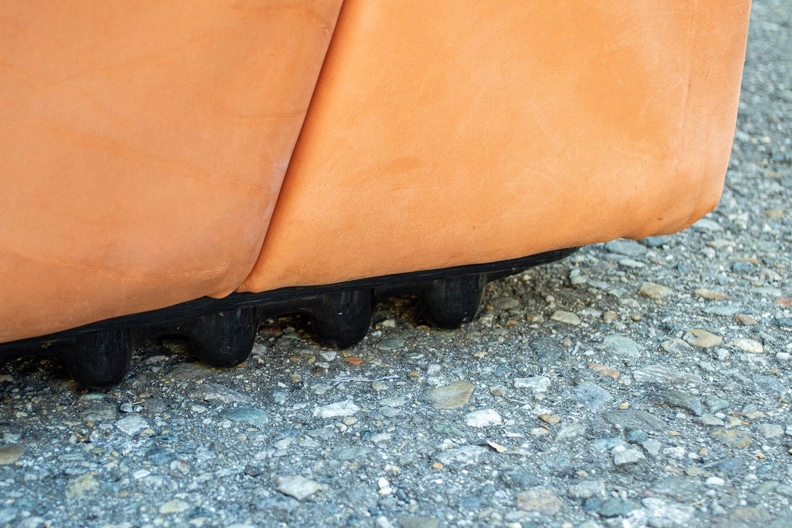 Bonheur Leather Lounge Chairs By Titina Ammannati And Giampiero Vitelli For Brunati, 1970s, Set Of 2 photo vinterior