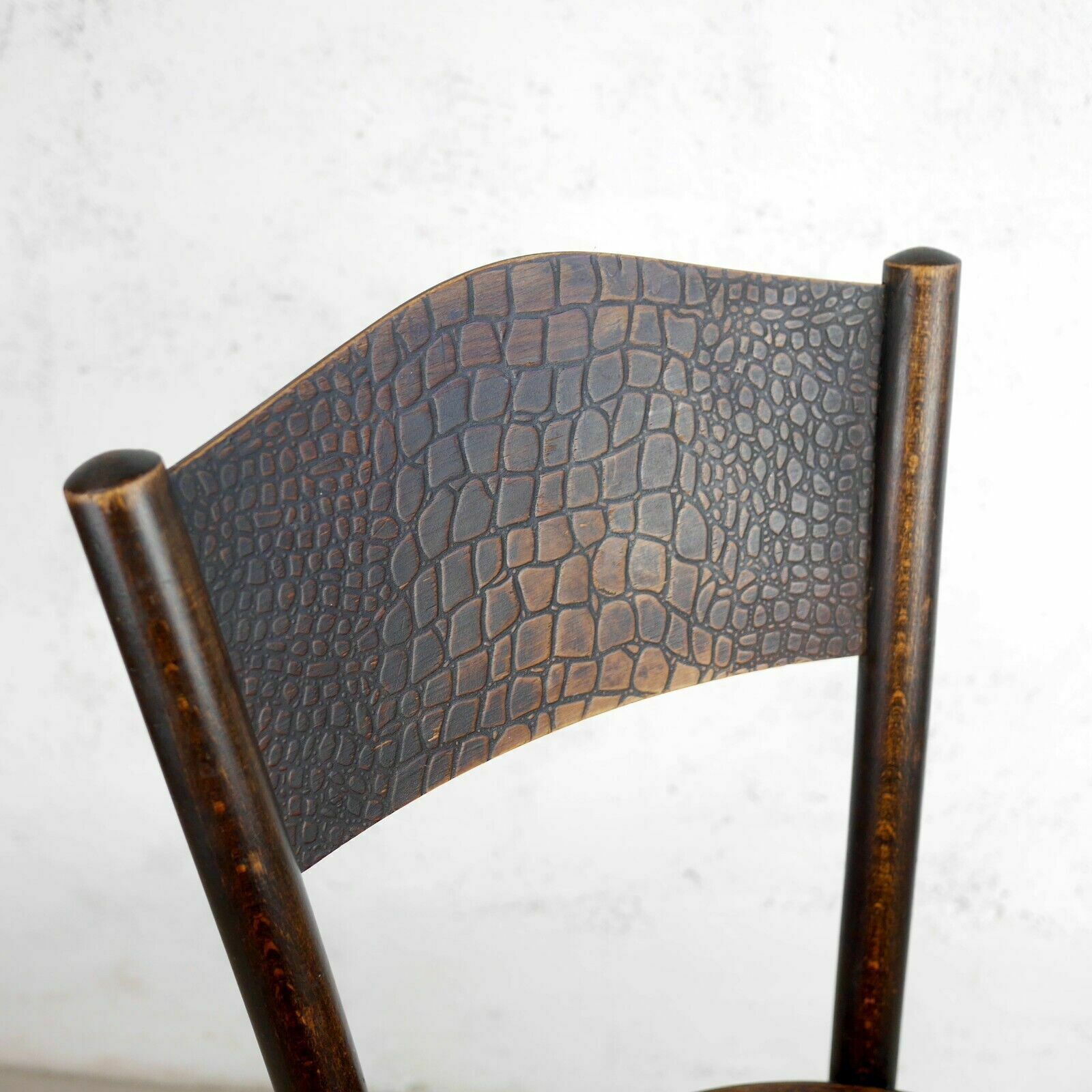 Antique Crocodile Bentwood Embossed Chair Fischel Model 255 Thonet #102679 photo vintage