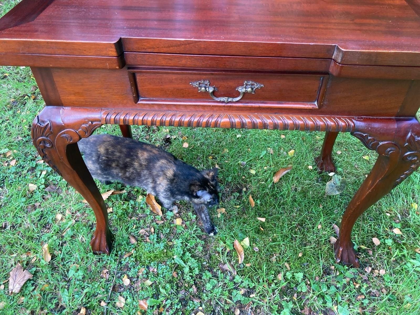 photo vinterior Reproduction Chippendale Style Richly Carved Mahogany Games Table