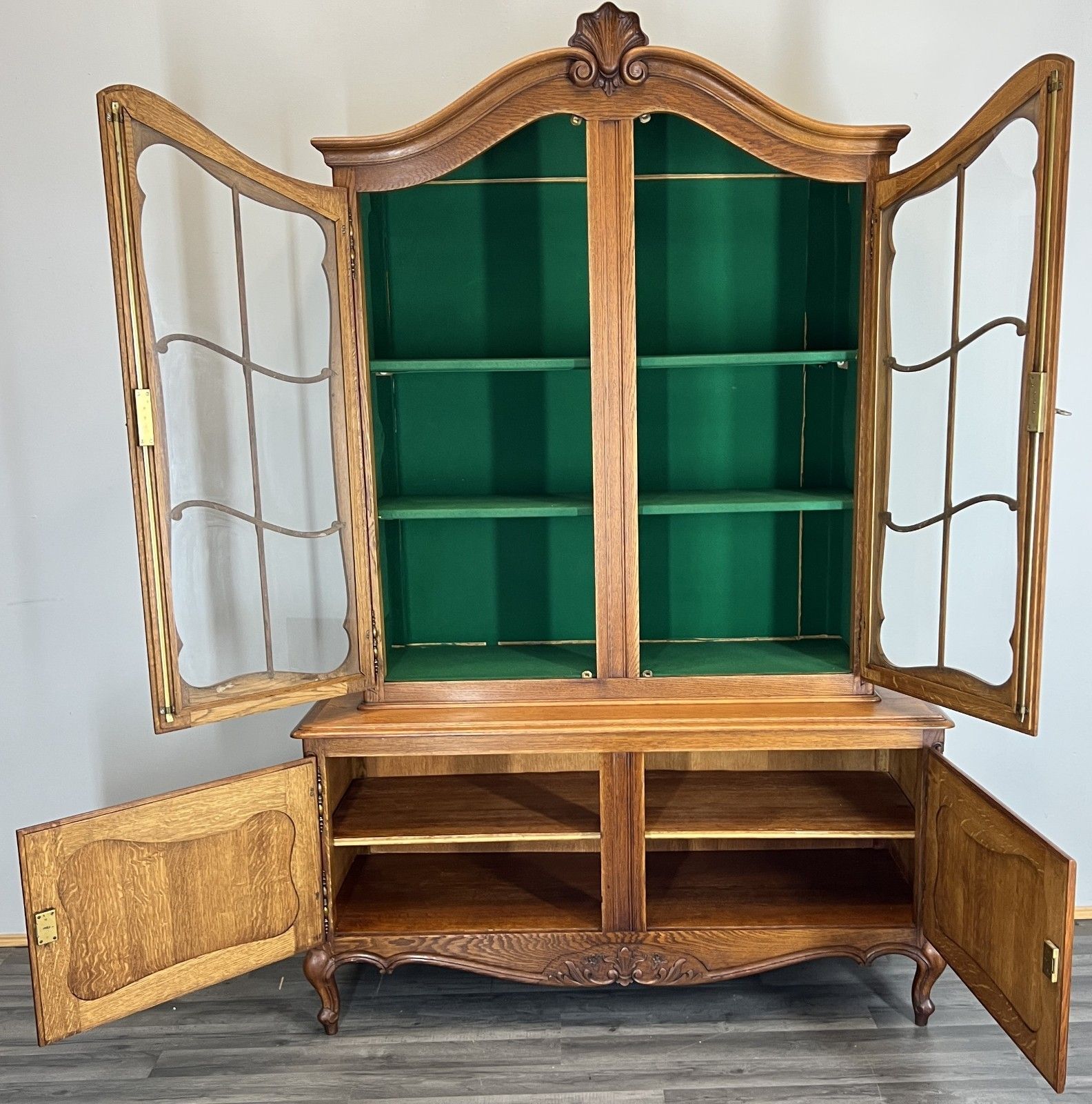 549.0 Bookcase Vintage French Louis XIV Style Oak Display Cabinet Sideboard Lot 4477 photo